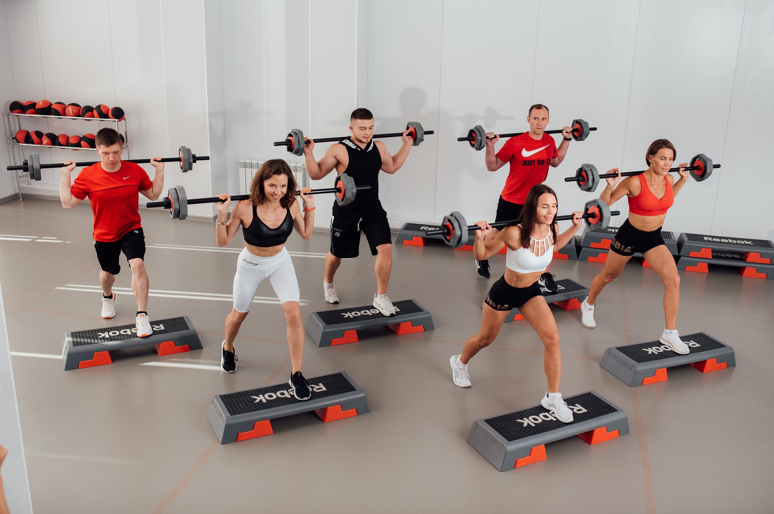 Профессиональная спортивная фотосессия в фитнес клубе. Фото контент для спортивных клубов. Фитнес зал. В качалке. Спортивный фотограф Нижний Новгород Владимир Головин @vova_golovinn