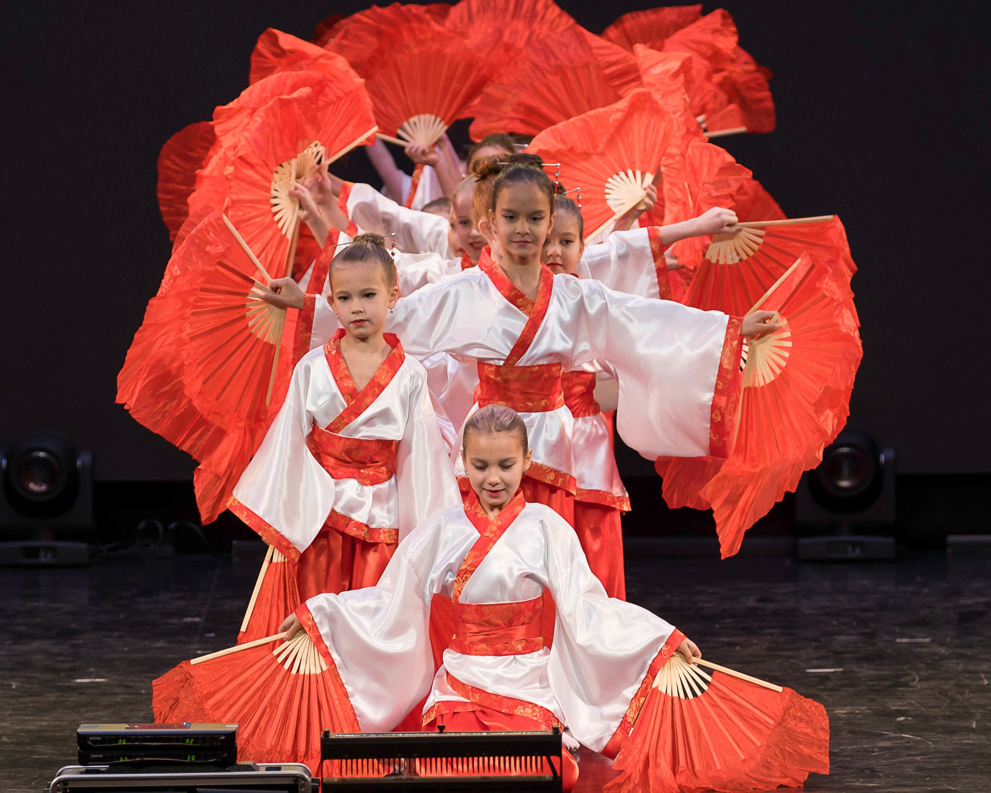 ФЕСТИВАЛЬ КОНКУРС ТВОРЧЕСКИХ КОЛЛЕКТИВОВ «СИЯНИЕ ЗВЕЗД». Репортажный фотограф в Казани Павел Серпокрылов