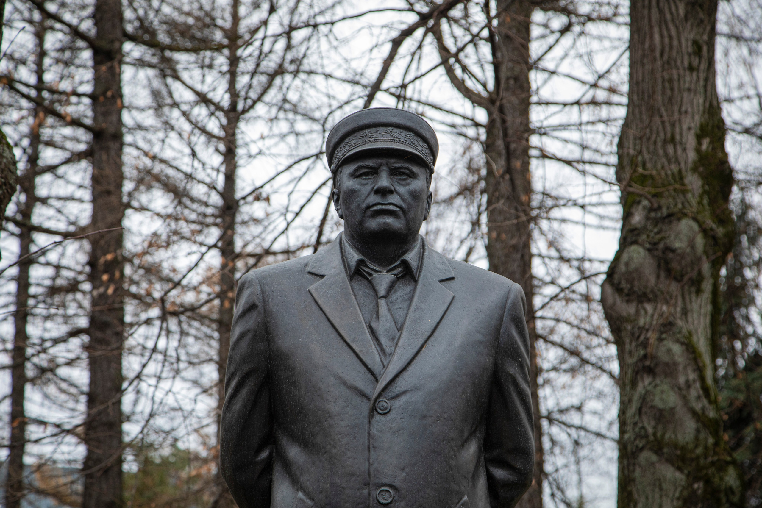 Осенняя прогулка по Новодевичьему кладбищу. Фотограф Сергей Ловкий