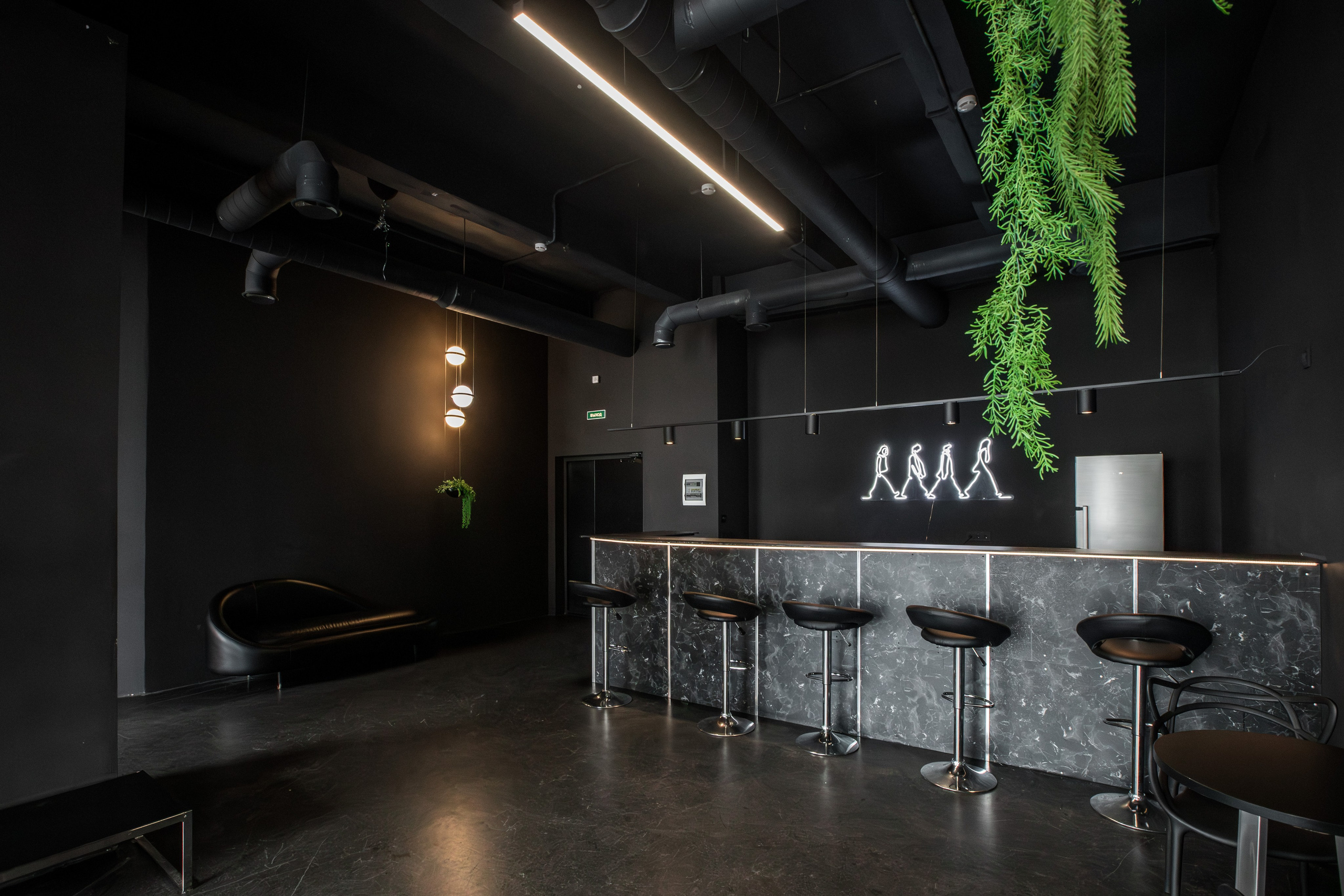 Mr. Black (лето). Аренда лофта в СПб для мероприятий