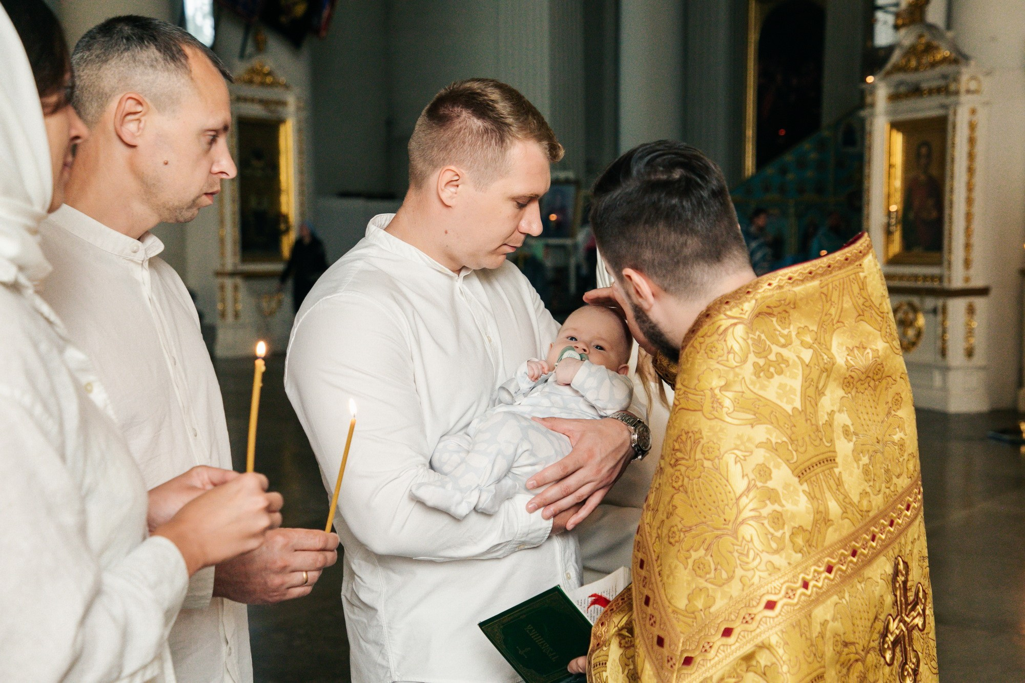 Крещение ребенка в Измайловском соборе СПб, покрестить в питере, цена крещения спб, сколько стоит крещение 2024 2023, где крестить мальчика, где крестить девочку, лучшие храмы для крещения