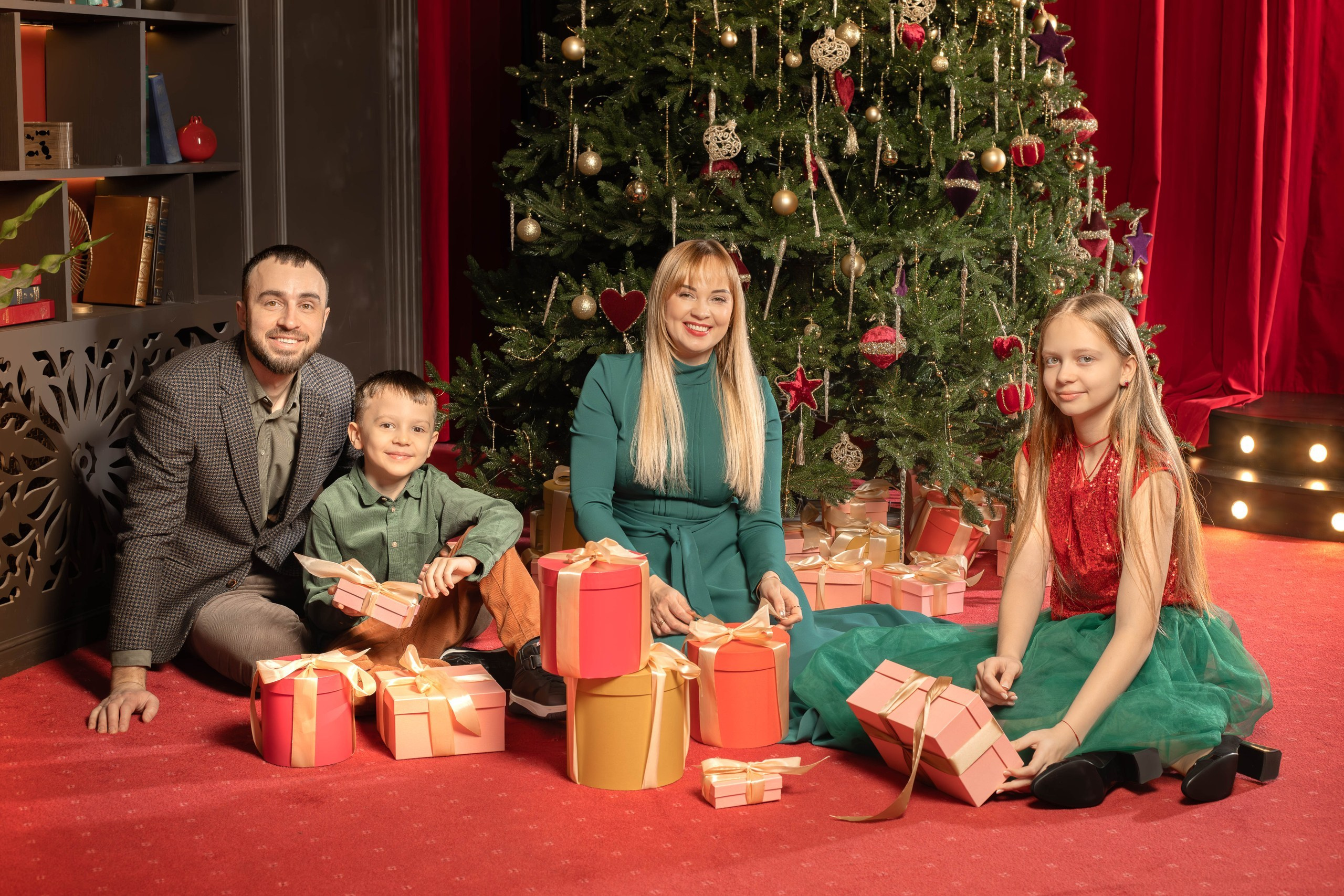 Новогодняя семейная фотосессия для Жанны и её семьи. Семейный и свадебный фотограф в Москве и Домодедово Анна Авилочкина