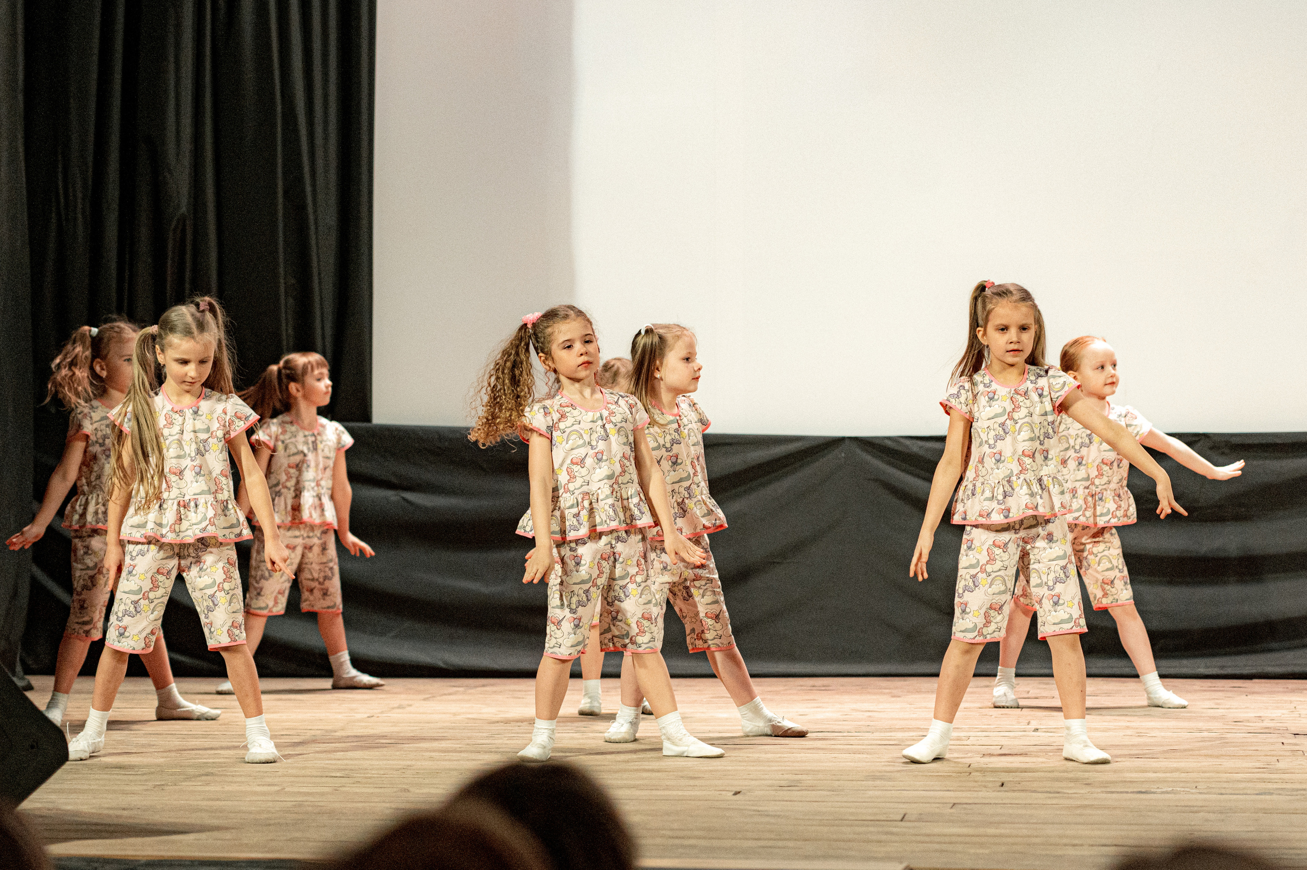 Истоки — концерт посвященный дню работников культуры. Конный и фотограф с животными в Твери Топталова Люся