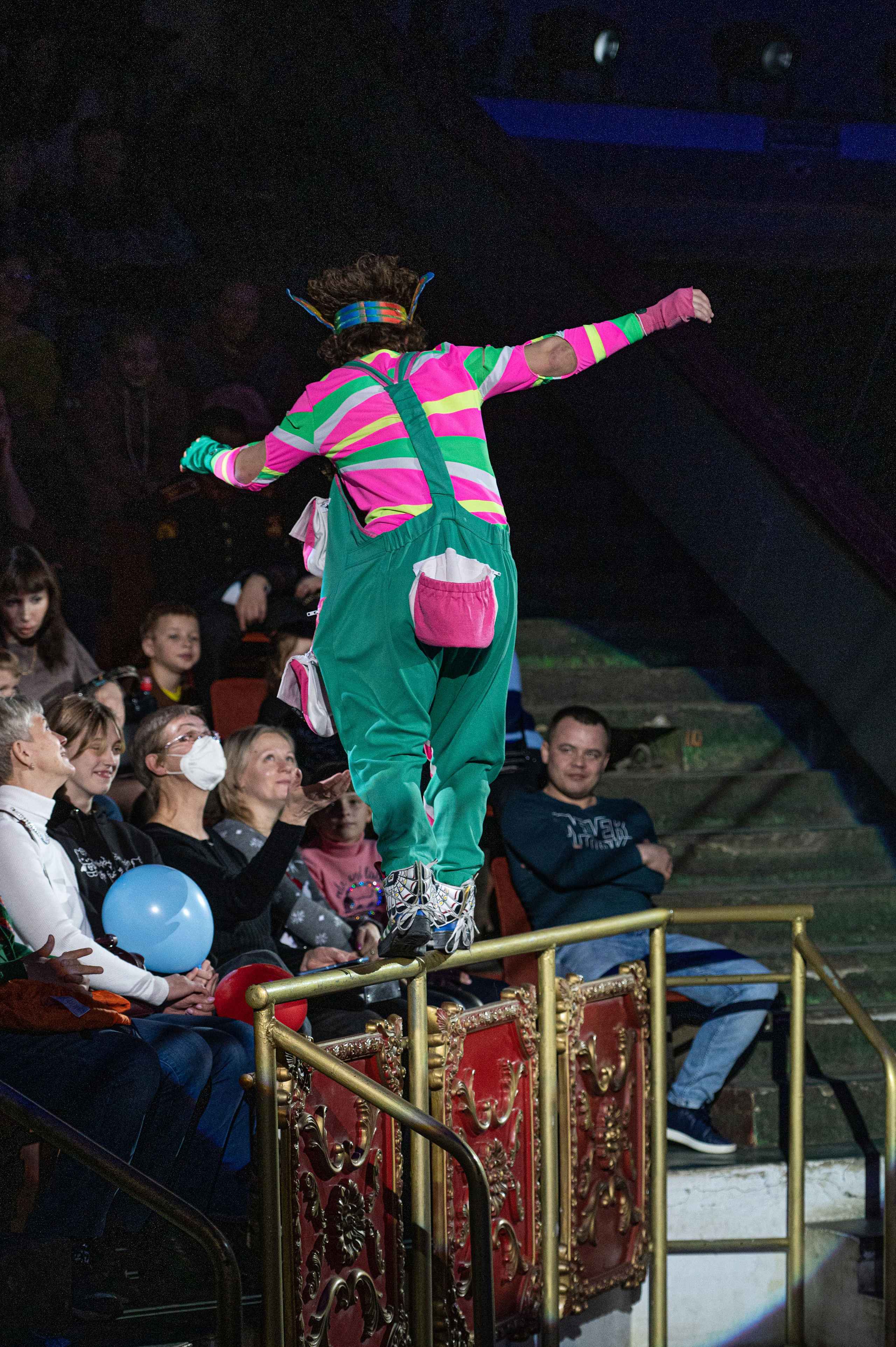 Тверской цирк «Юбилейная программа». Конный и фотограф с животными в Твери Топталова Люся