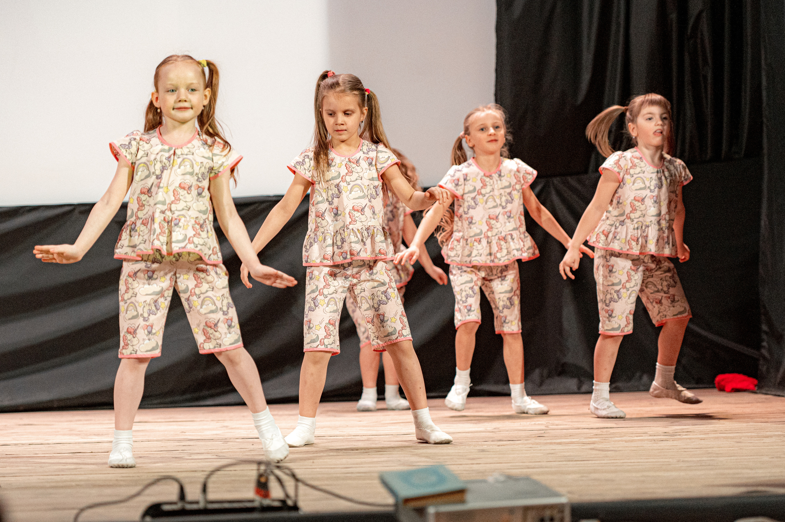 Истоки — концерт посвященный дню работников культуры. Конный и фотограф с животными в Твери Топталова Люся