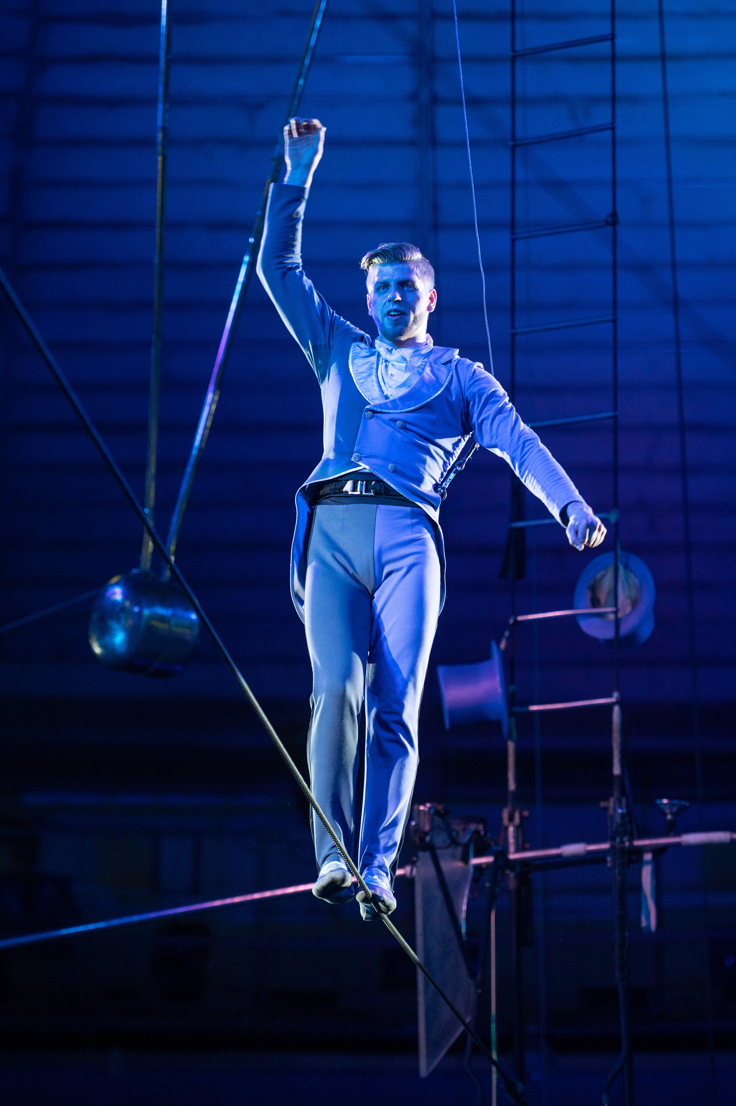 Тверской цирк «Юбилейная программа». Конный и фотограф с животными в Твери Топталова Люся