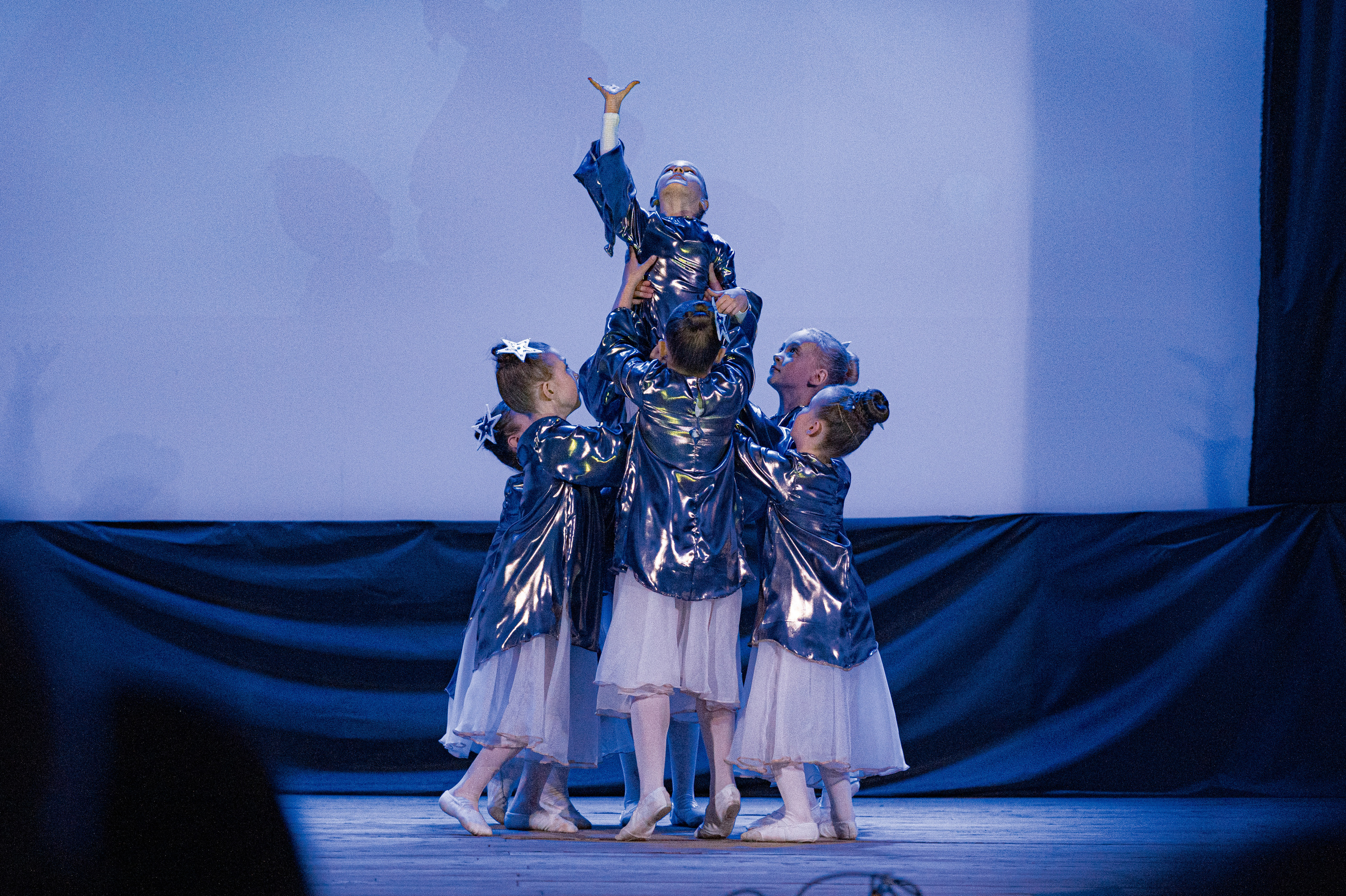 Истоки — концерт посвященный дню работников культуры. Конный и фотограф с животными в Твери Топталова Люся