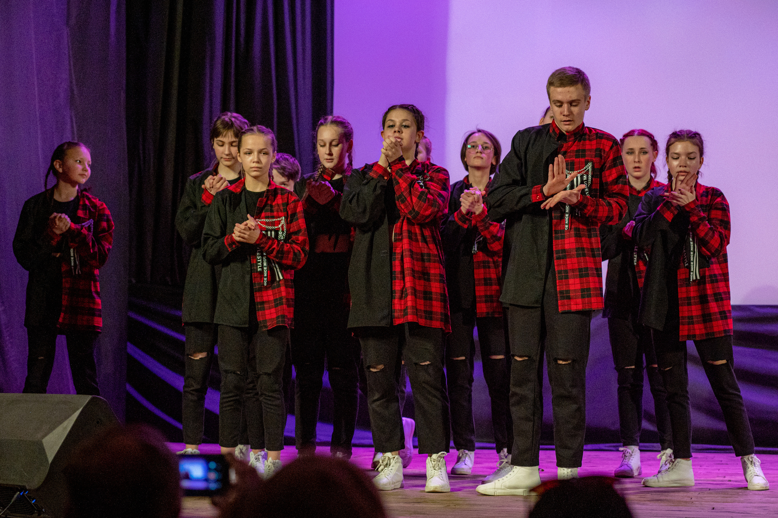 Истоки — концерт посвященный дню работников культуры. Конный и фотограф с животными в Твери Топталова Люся