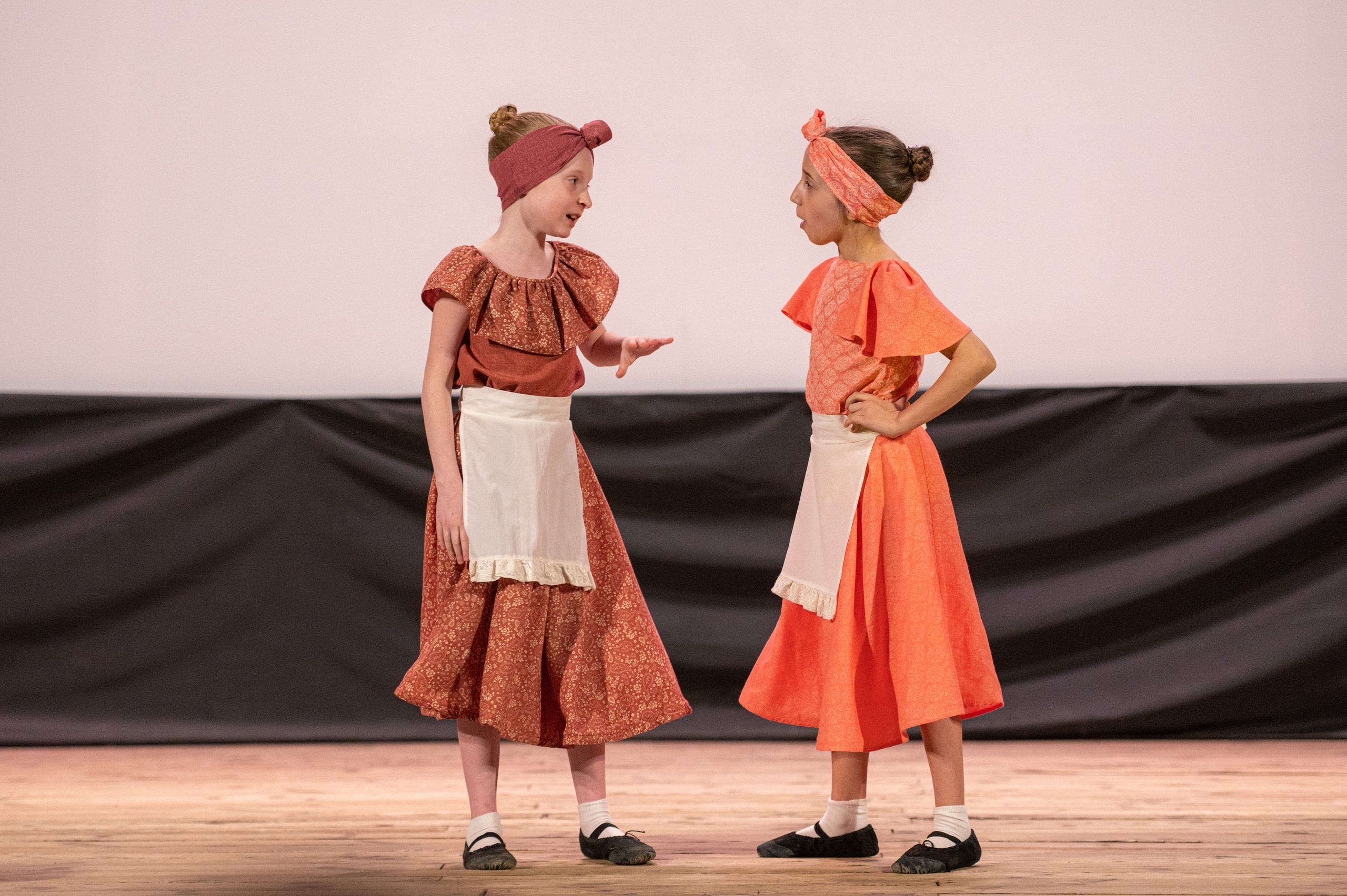 Истоки — концерт посвященный дню работников культуры. Конный и фотограф с животными в Твери Топталова Люся