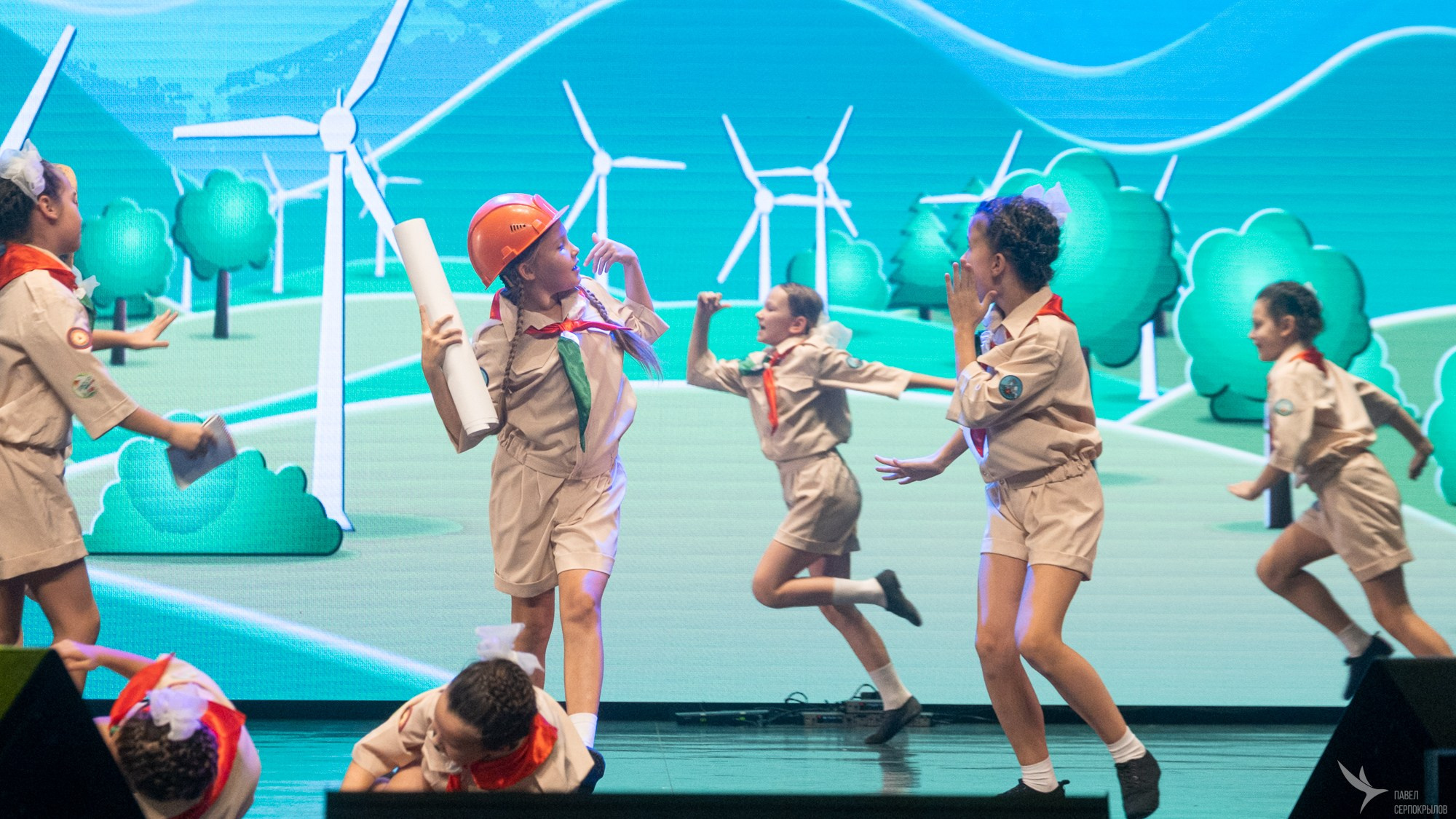 Юбилейный концерт студии эстрадного танца «Изумрудный город». Репортажный фотограф в Казани Павел Серпокрылов