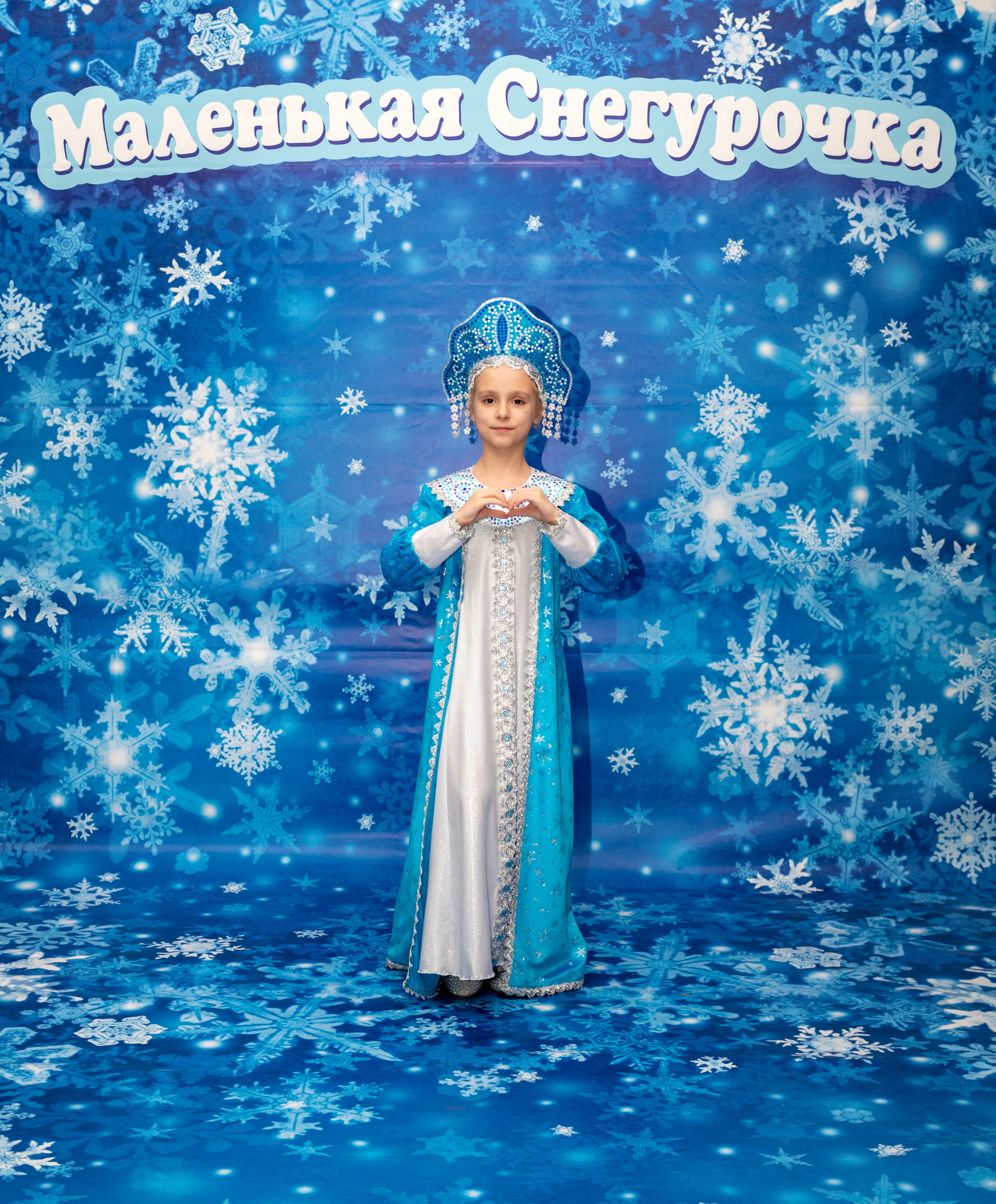 Фотосессия Маленьких Снегурочек. Фотограф в Красноярске. Портреты, семья, прогулки по городу и ваши праздники