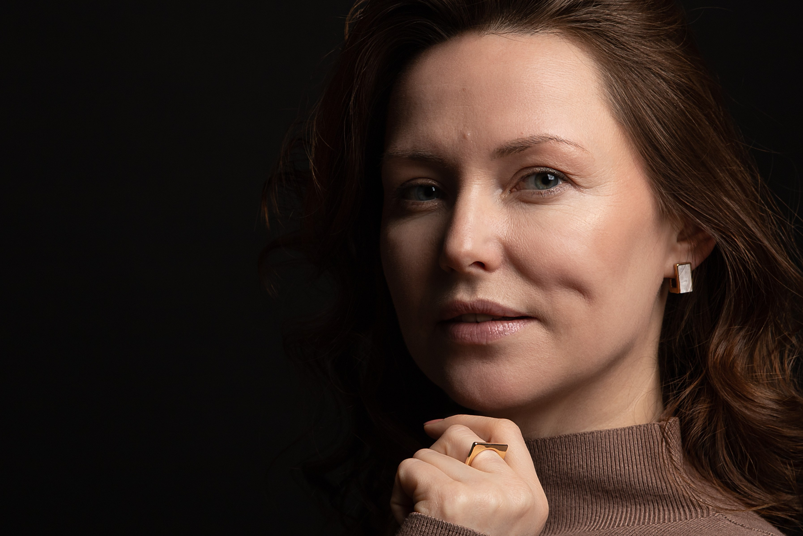 фотосессия девушки в студии в Санкт-Петербурге крупный план