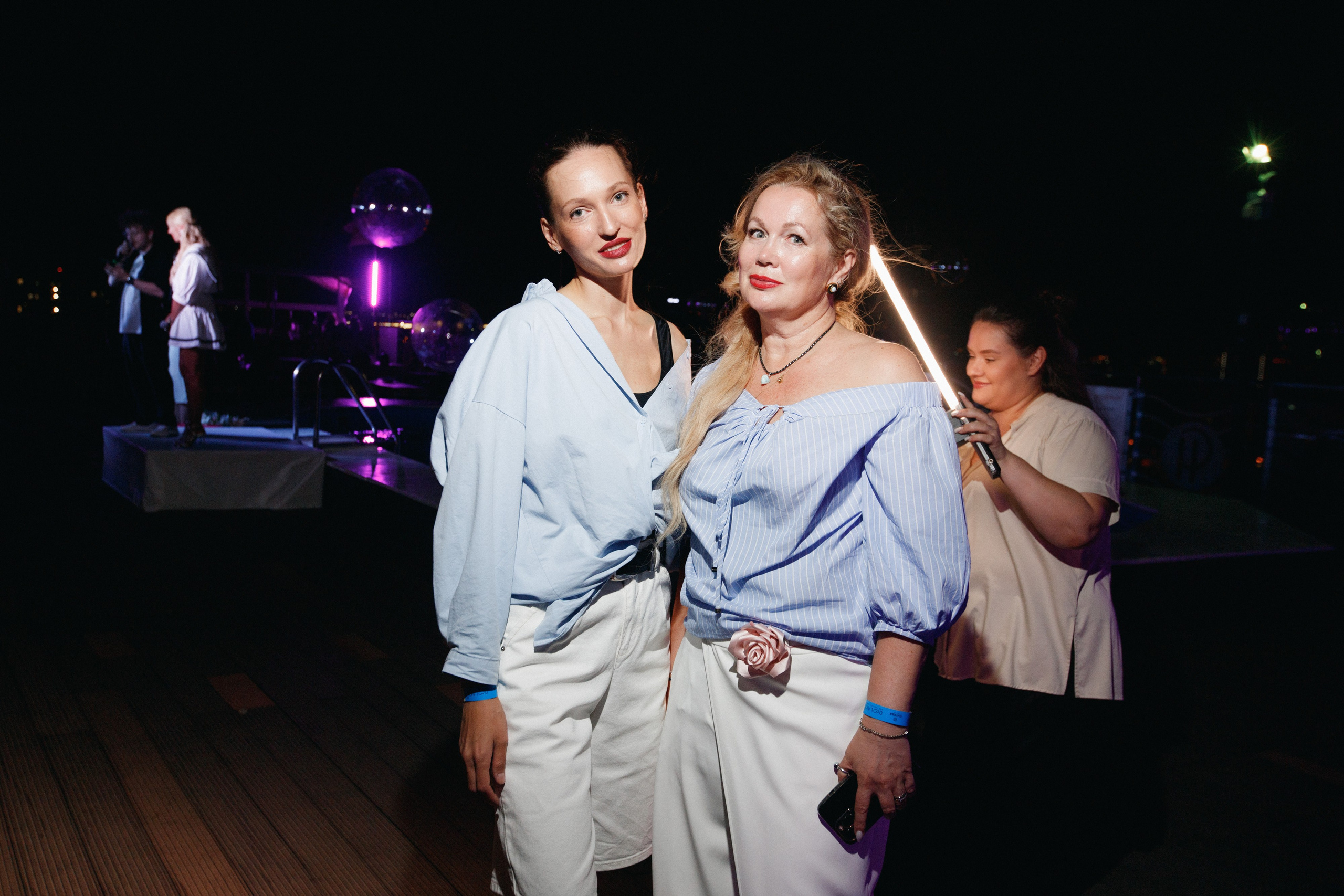 СОБРАНИЕ — ПРЕЗЕНТАЦИЯ НОВОГО НОМЕРА. СВОИ. ФОТООТЧЕТЫ-СОБЫТИЯ-МЕСТА