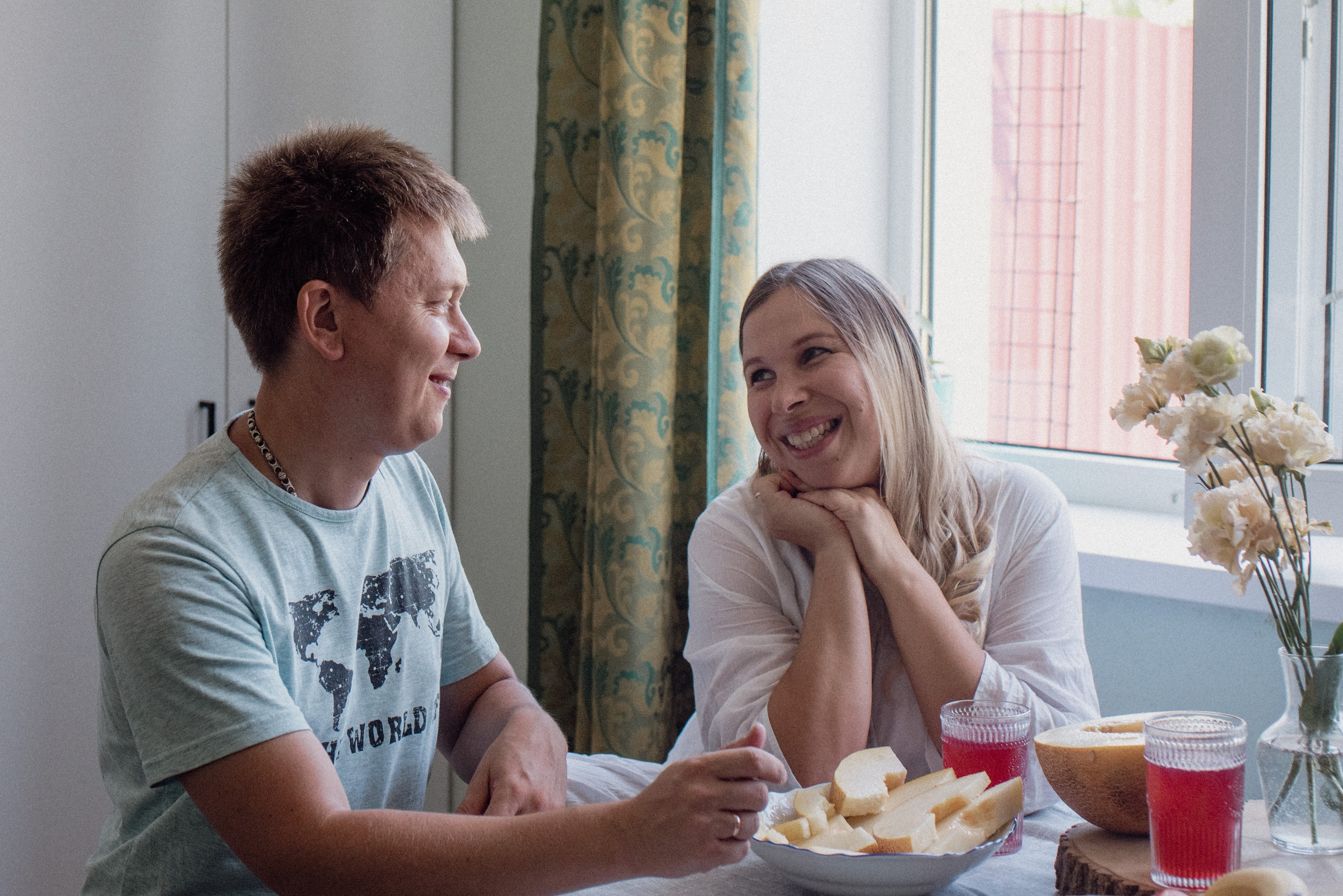 Семья Марины дома. Семейный фотограф в Севастополе Куценко Светлана
