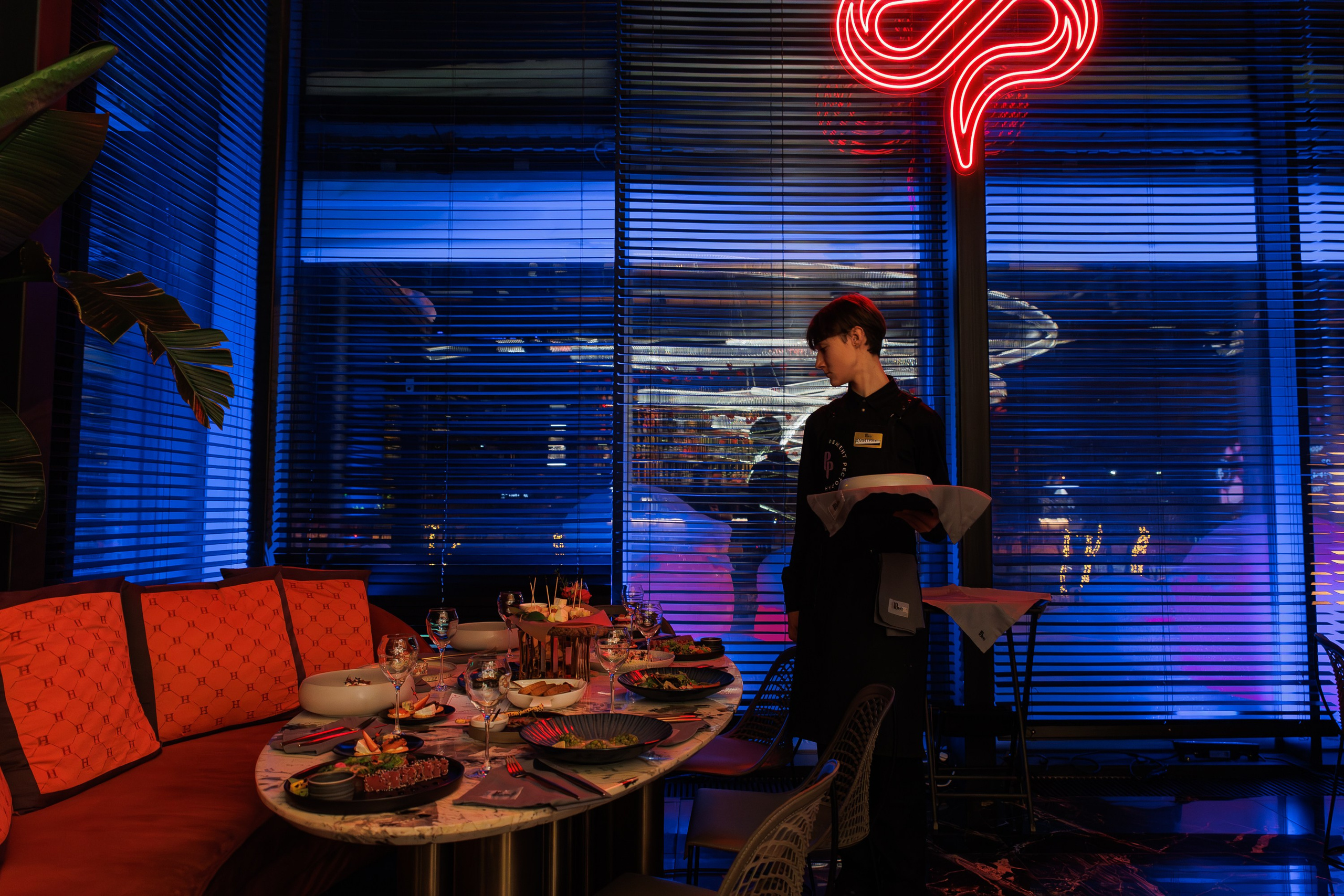 РЕЖЕНТ — HAPPY VALENTINES DAY. СВОИ. ФОТООТЧЕТЫ-СОБЫТИЯ-МЕСТА