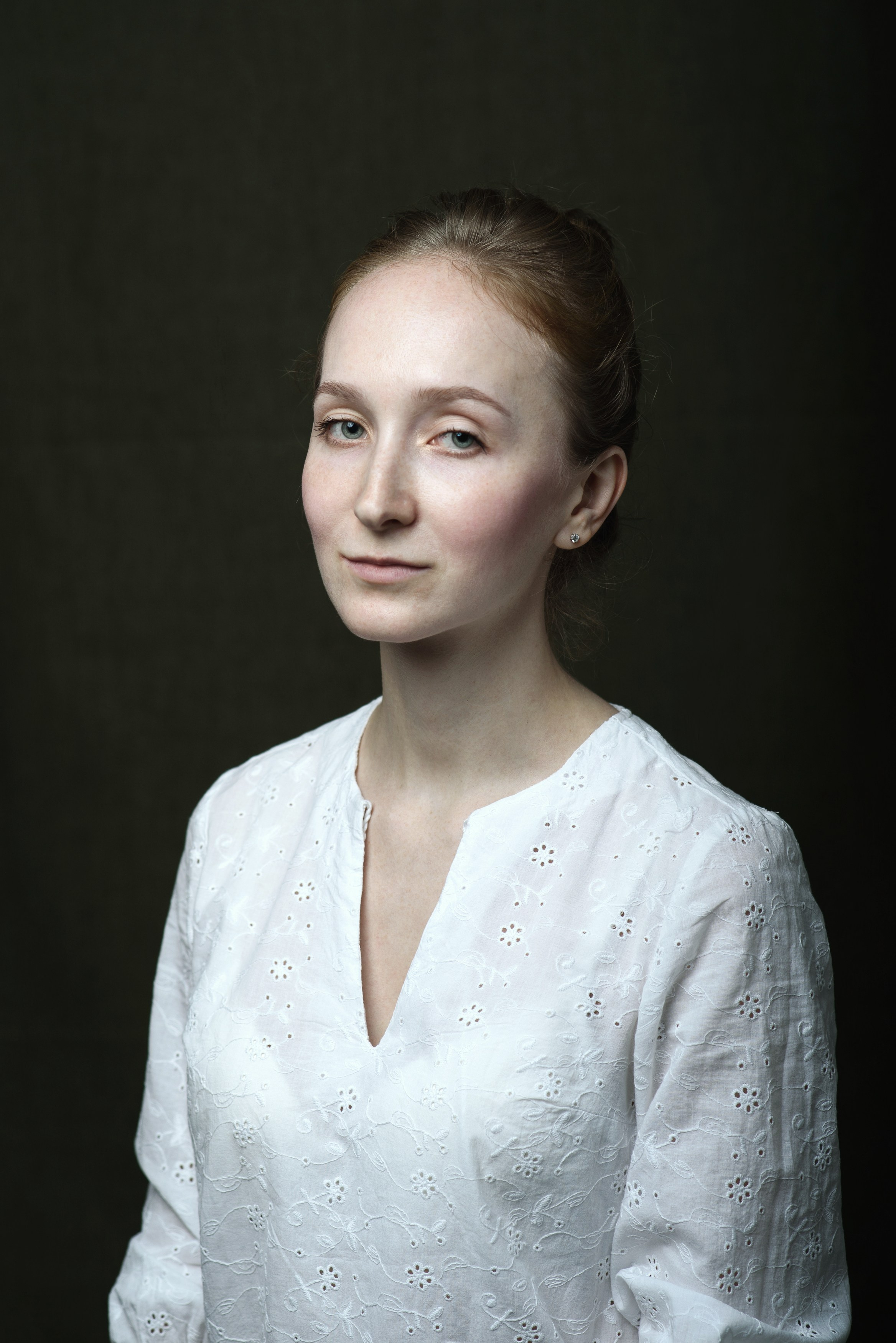 Уютная фотостудия на юге СПб. Авторские холсты ручной работы. Фотограф Денис Неместо, портрет, репортаж