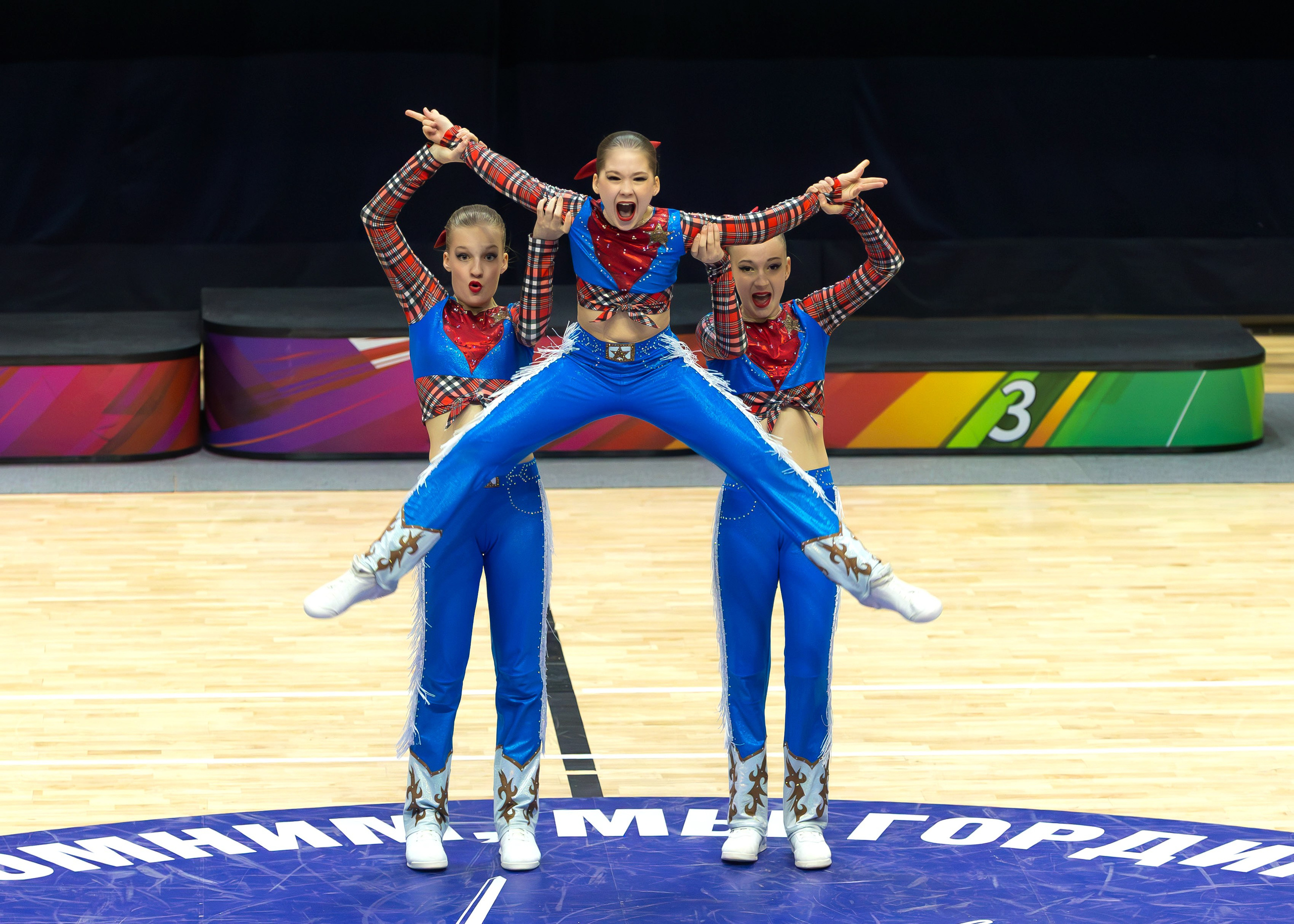 Фестиваль по фитнес-аэробике «Облачко» дисциплина «Аэробика». Выпускные альбомы и школьный фотограф в Подольске, Троицке, Щербинке, Москве и Московской области