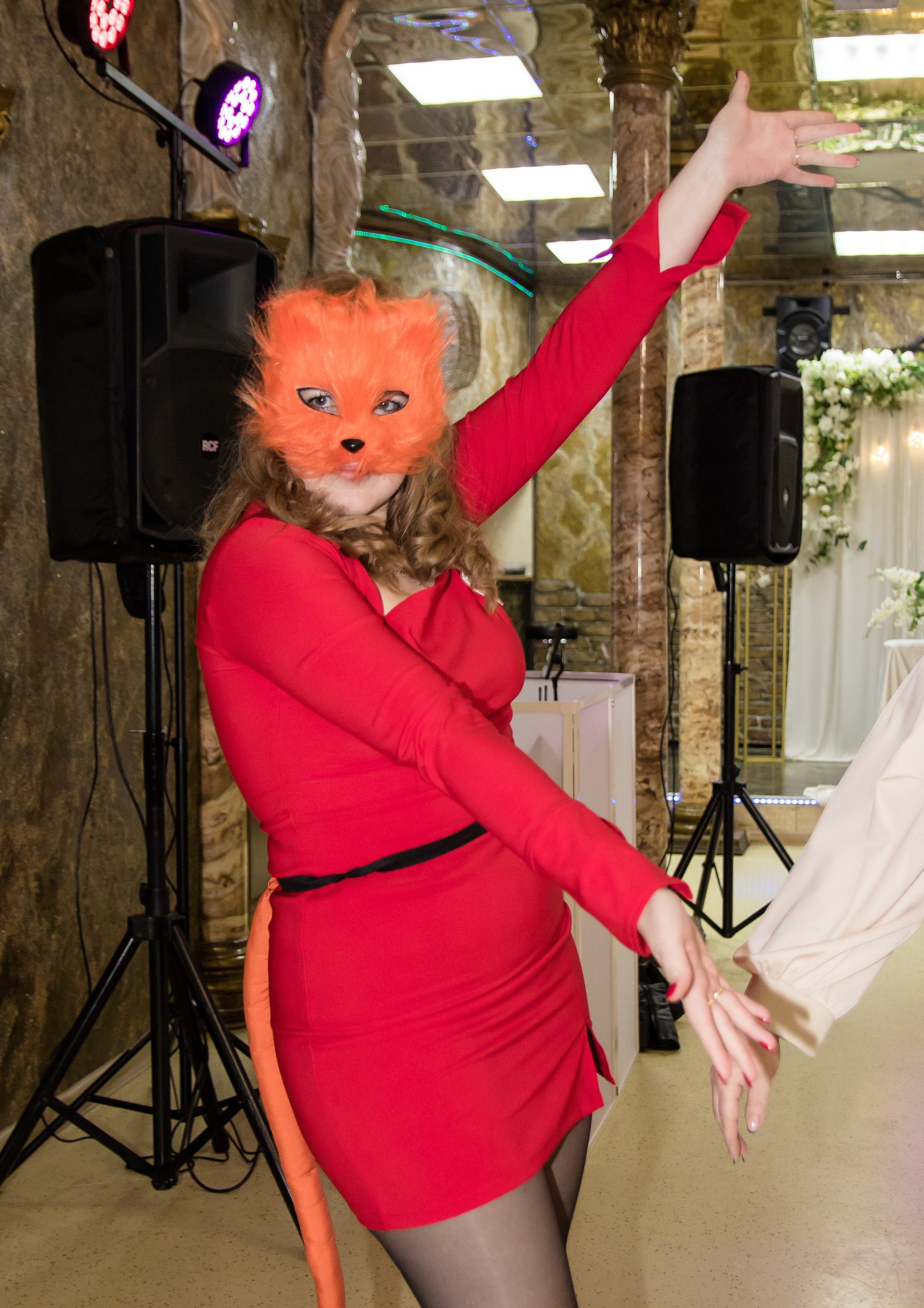 Организатор праздников. Организатор праздников. Ведущая Марина Гребенникова