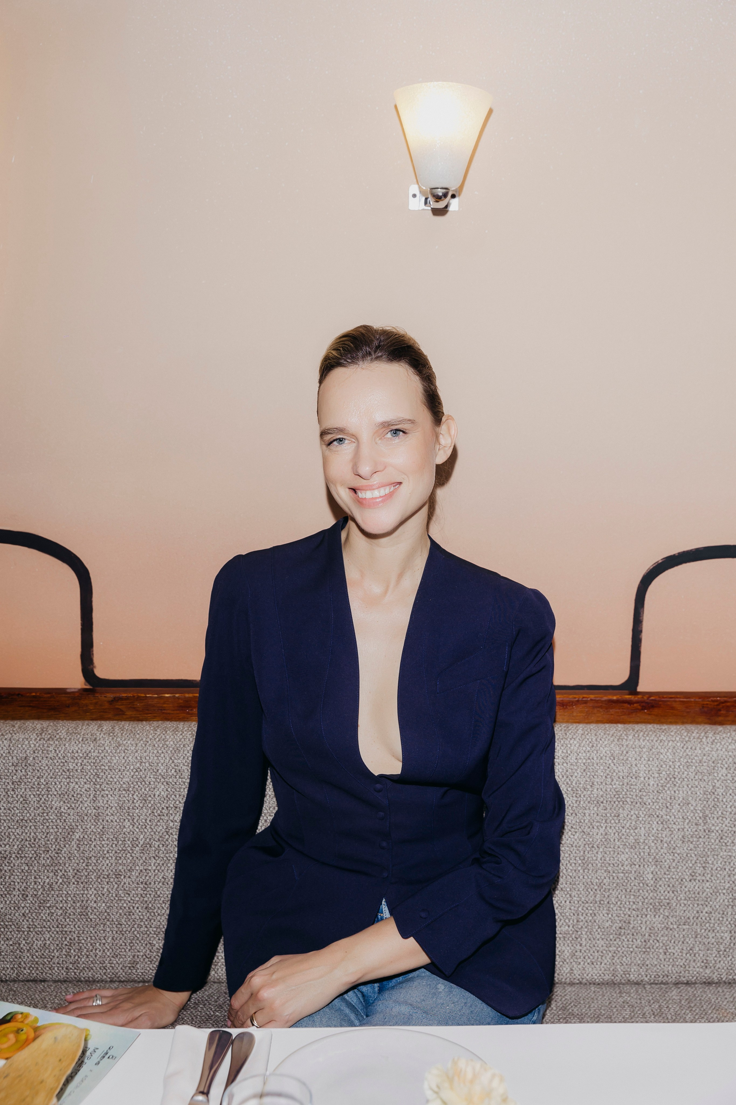 Brunch with Polina Askeri & Peter Opheim, Queens, Moscow. «Птичка на проводе»: информационный портал в Москве