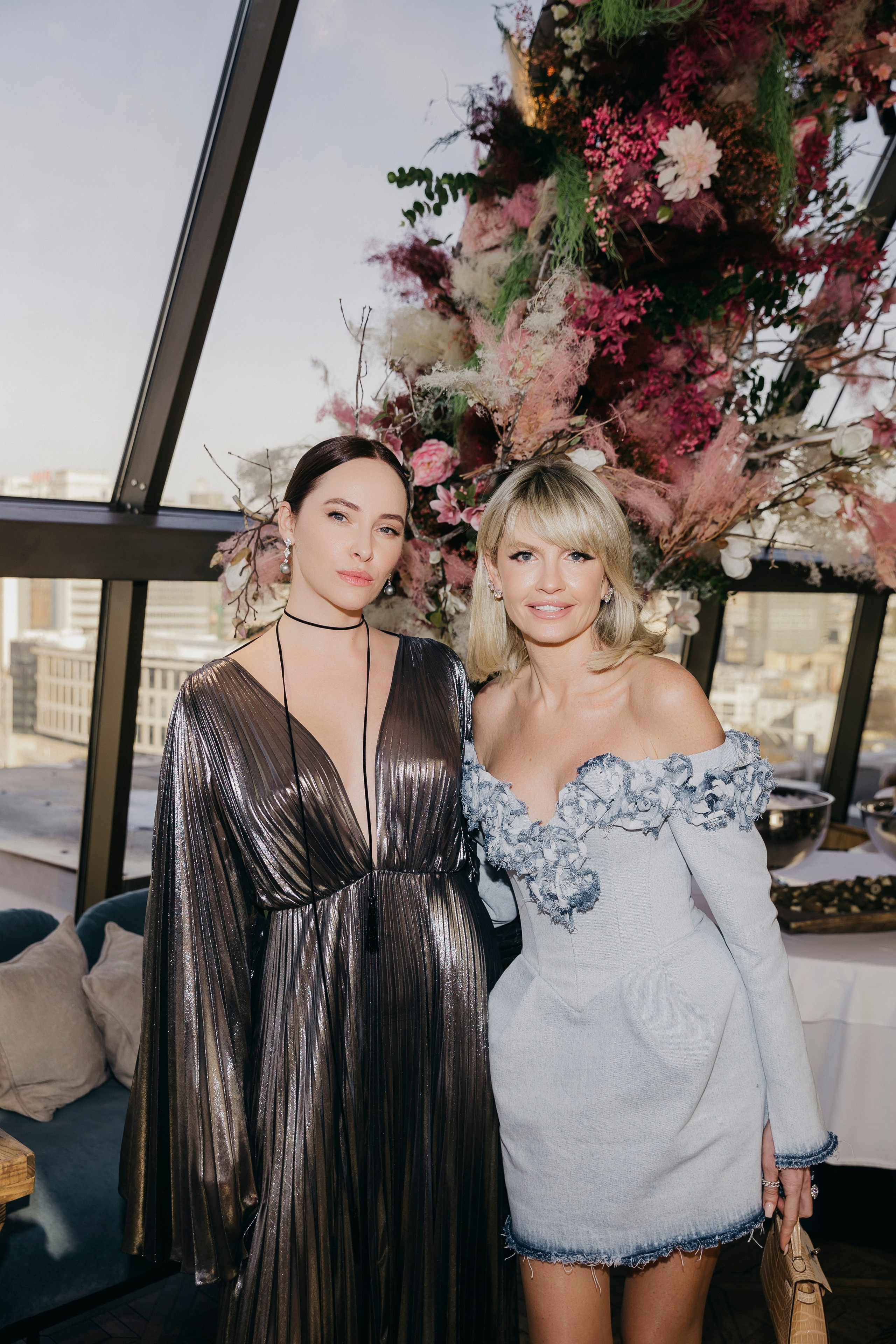 Ирина Зарькова и Яна Раскавалова на весеннем бранче в ресторане Белый Кролик