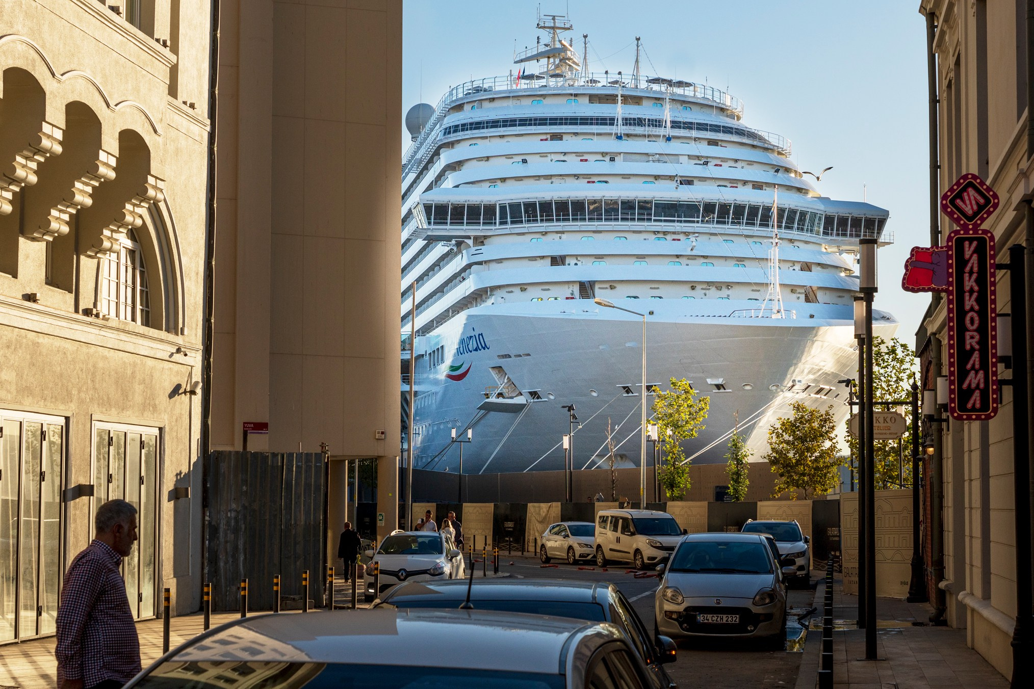 Istanbul. High-quality interior photos for your home, office, hotel