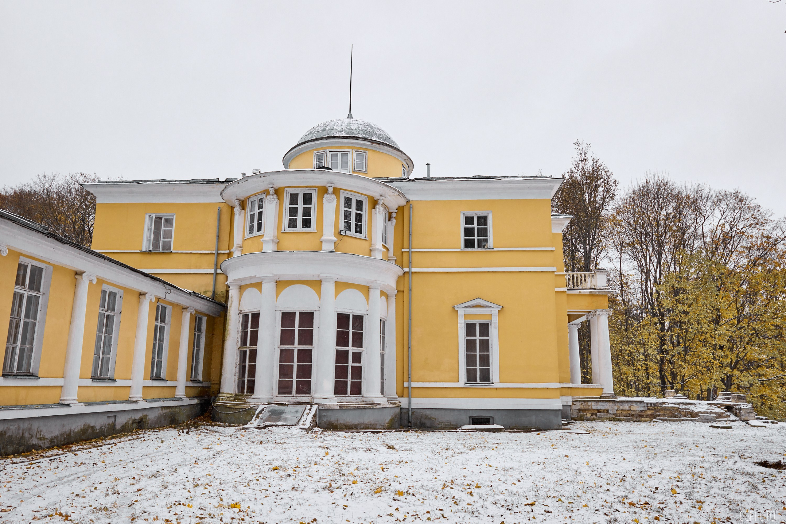 «Иду лесом». Кофе лофт в Братцево. Фотографъ Сергѣевъ. Поймать мгновеніе