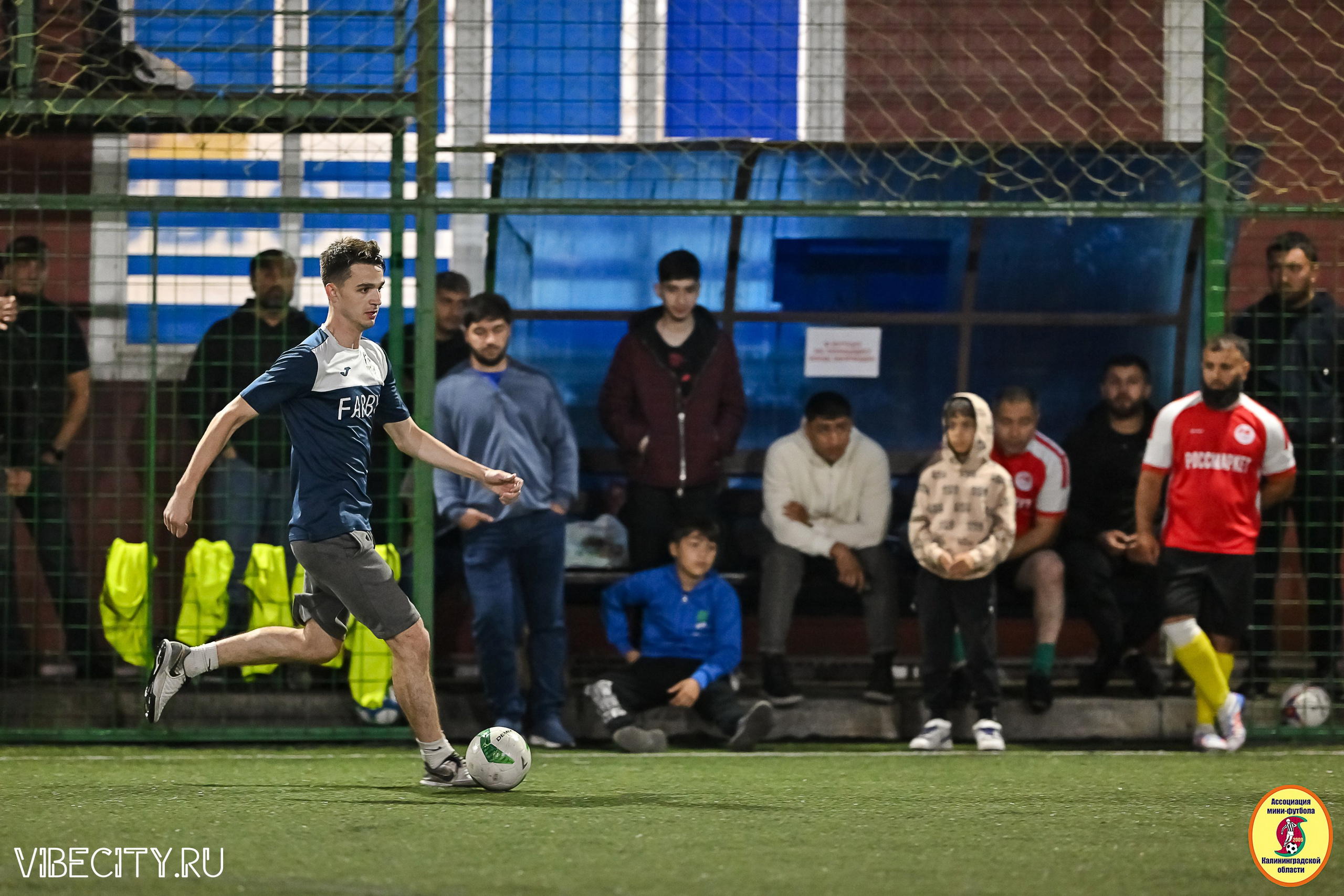 ИГРЫ МИНИ-ФУТБОЛЬНОЙ И КОРПОРАТИВНОЙ ЛИГИ. VIBECITY.RU Вайб Сити Ру Фоторепортажи Фотоотчеты Калининград