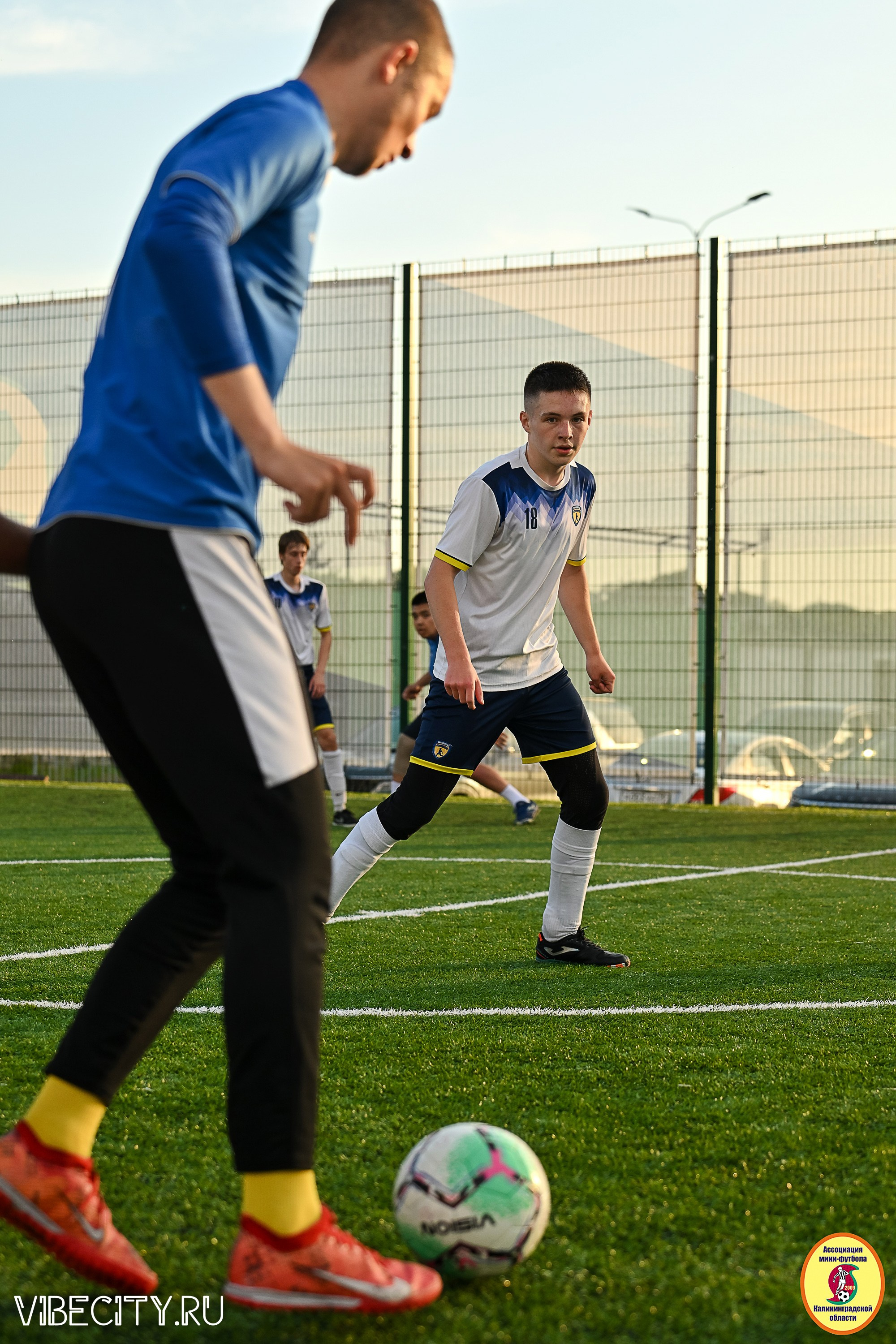 ИГРЫ МИНИ-ФУТБОЛЬНОЙ И КОРПОРАТИВНОЙ ЛИГИ. VIBECITY.RU Вайб Сити Ру Фоторепортажи Фотоотчеты Калининград