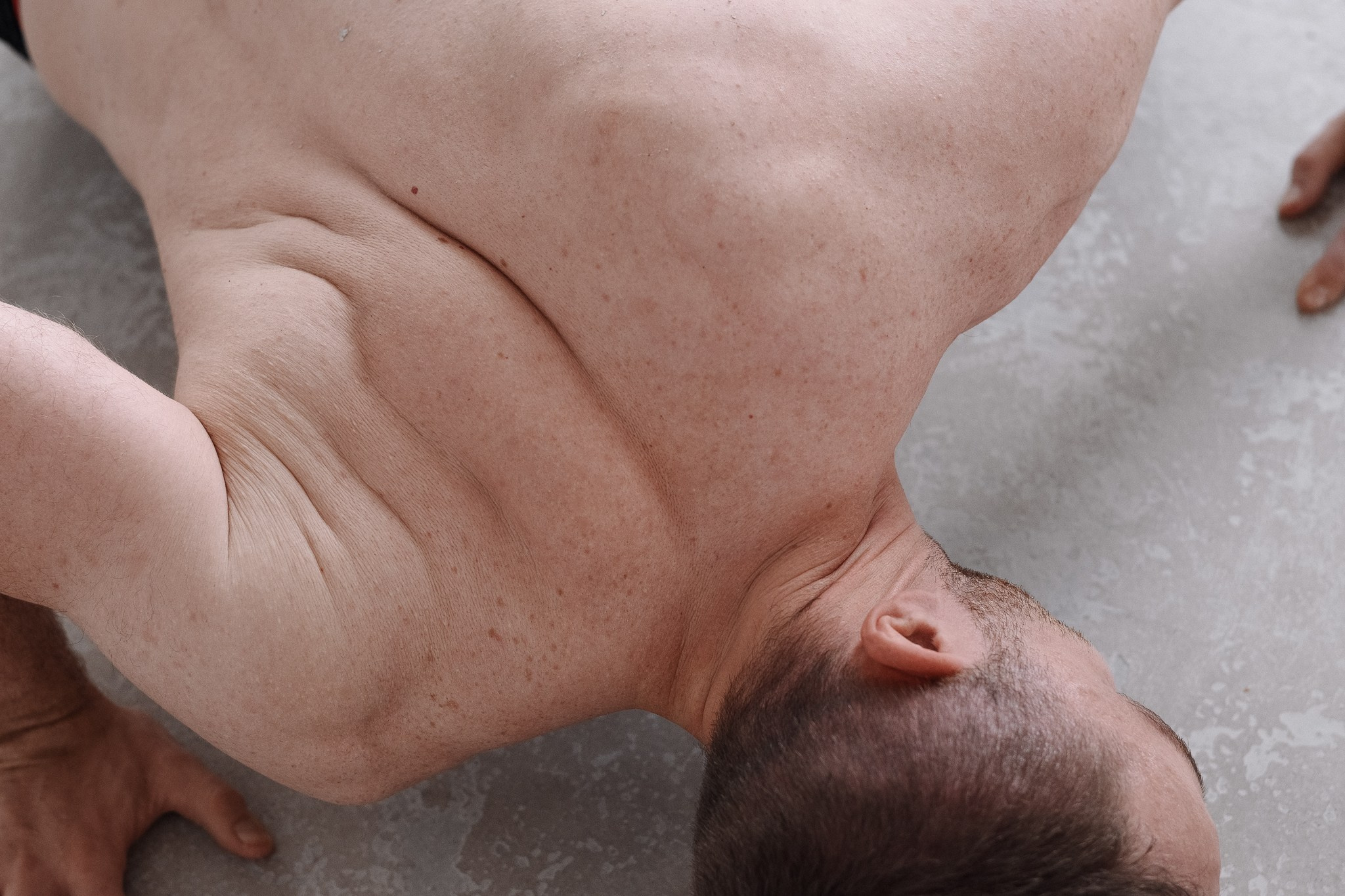 Мужская спортивная фотосессия в Тюмени: боулдеринг и лайфстайл. Фотограф Дарья Мустафина, Тюмень