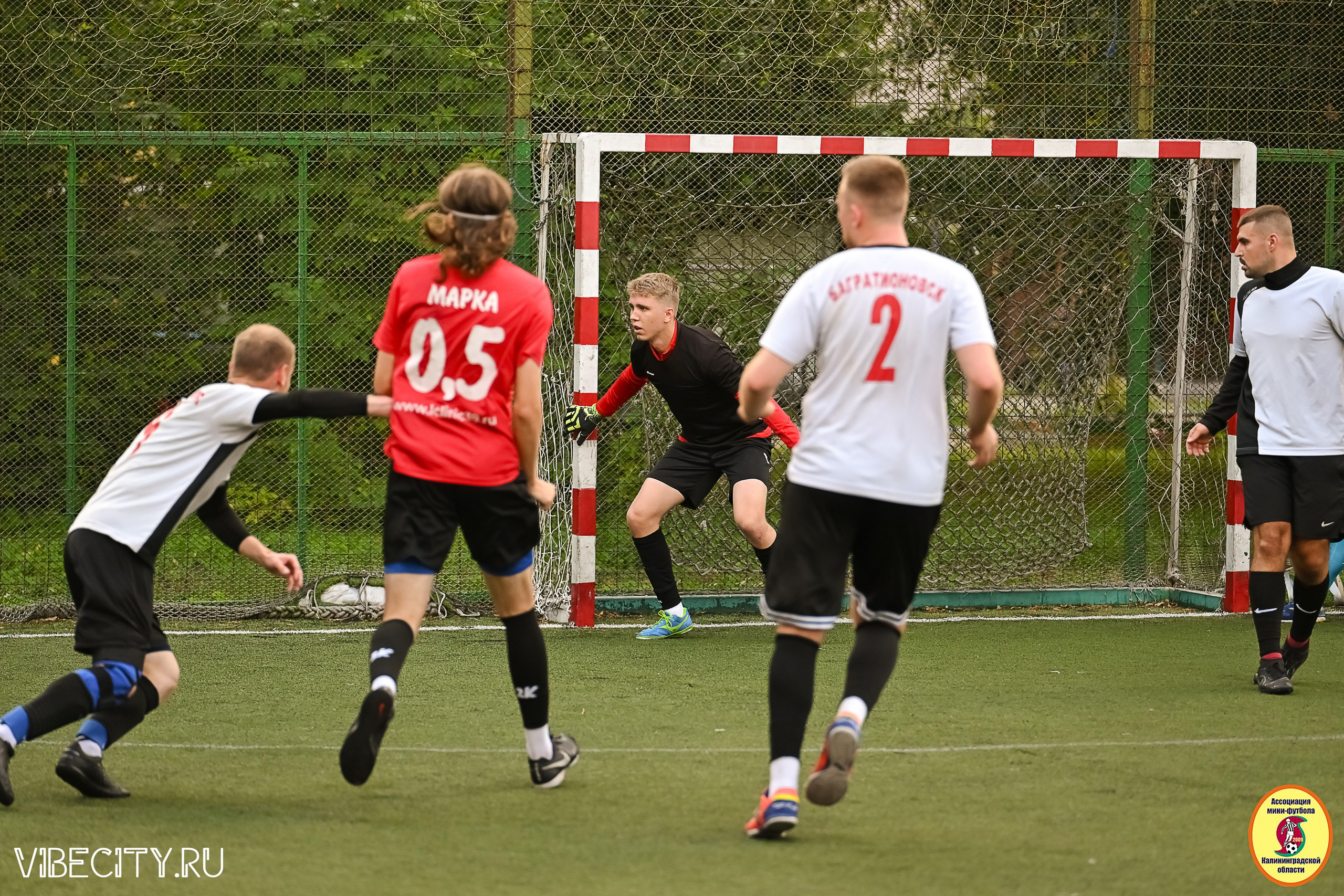ИГРЫ МИНИ-ФУТБОЛЬНОЙ И КОРПОРАТИВНОЙ ЛИГИ. VIBECITY.RU Вайб Сити Ру Фоторепортажи Фотоотчеты Калининград