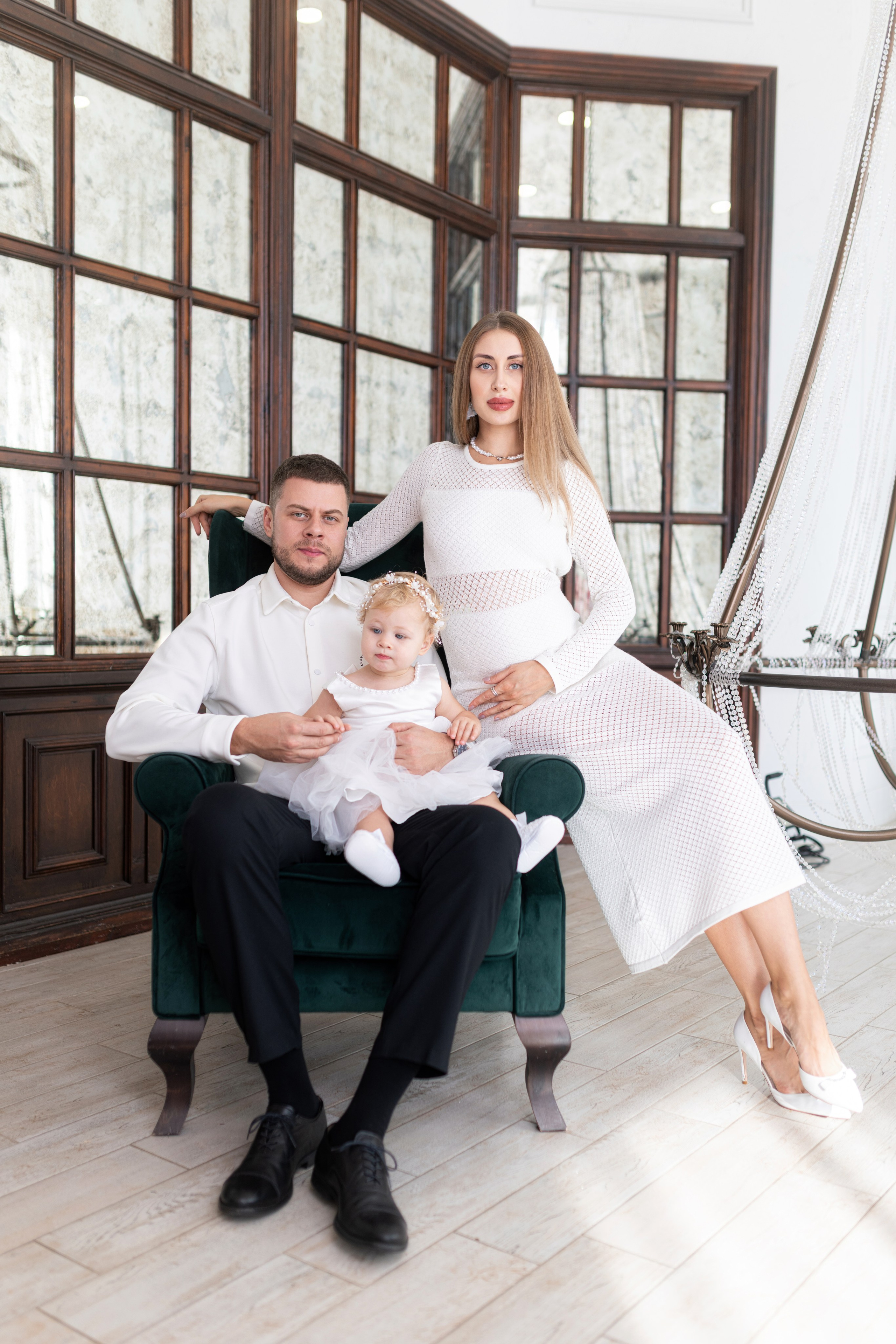 Семейная съемка для Яны и Дани в интерьере. Дмитрий Шульгин, портретный фотограф в Воронеже