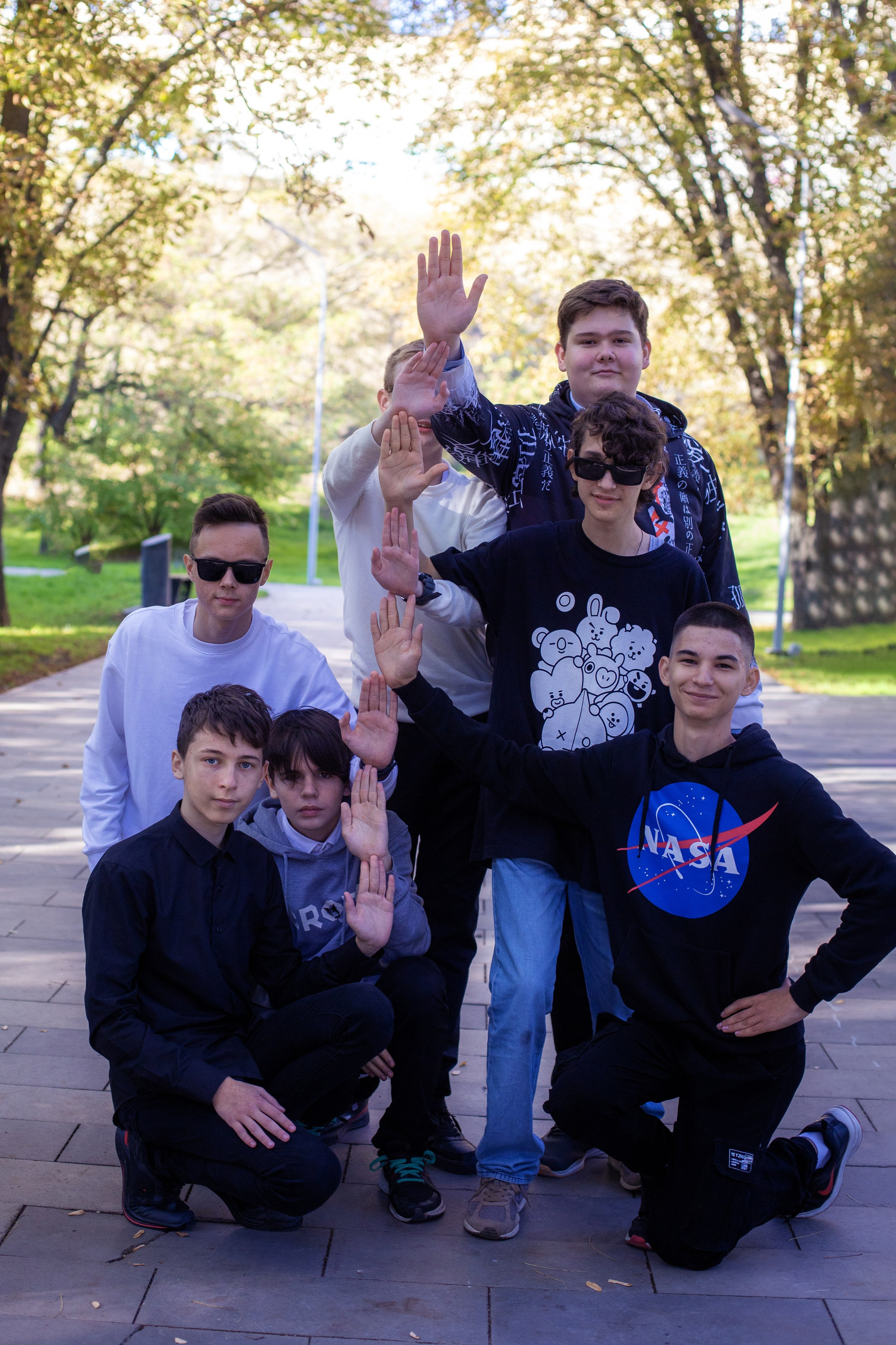 Пример уличной фотосессии 9 класс 34 школы г. Таганрога. Выпускные альбомы в Таганроге и Ростовской Области