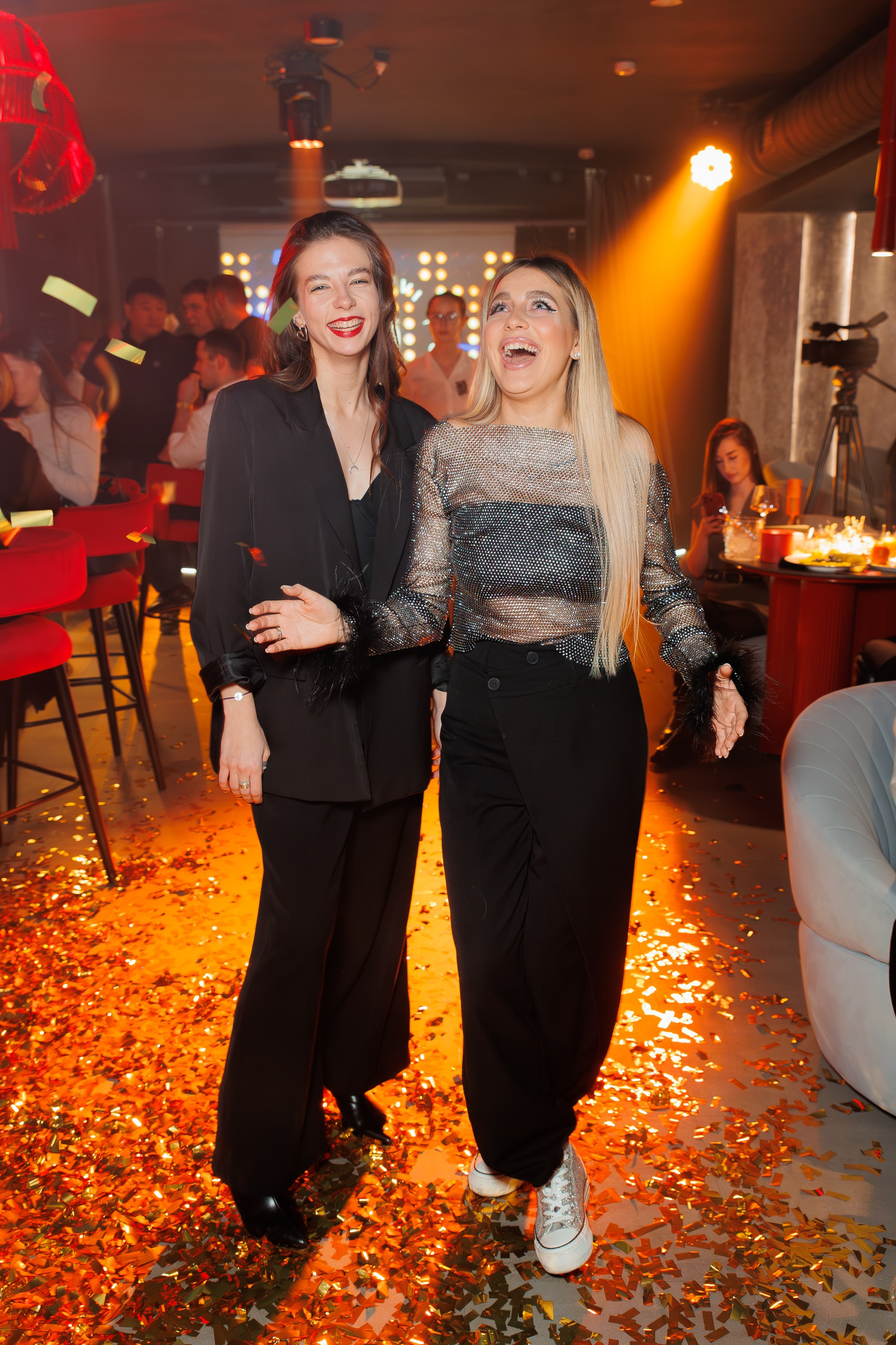 SOLOVI — Открытие караоке-бара. СВОИ. ФОТООТЧЕТЫ-СОБЫТИЯ-МЕСТА