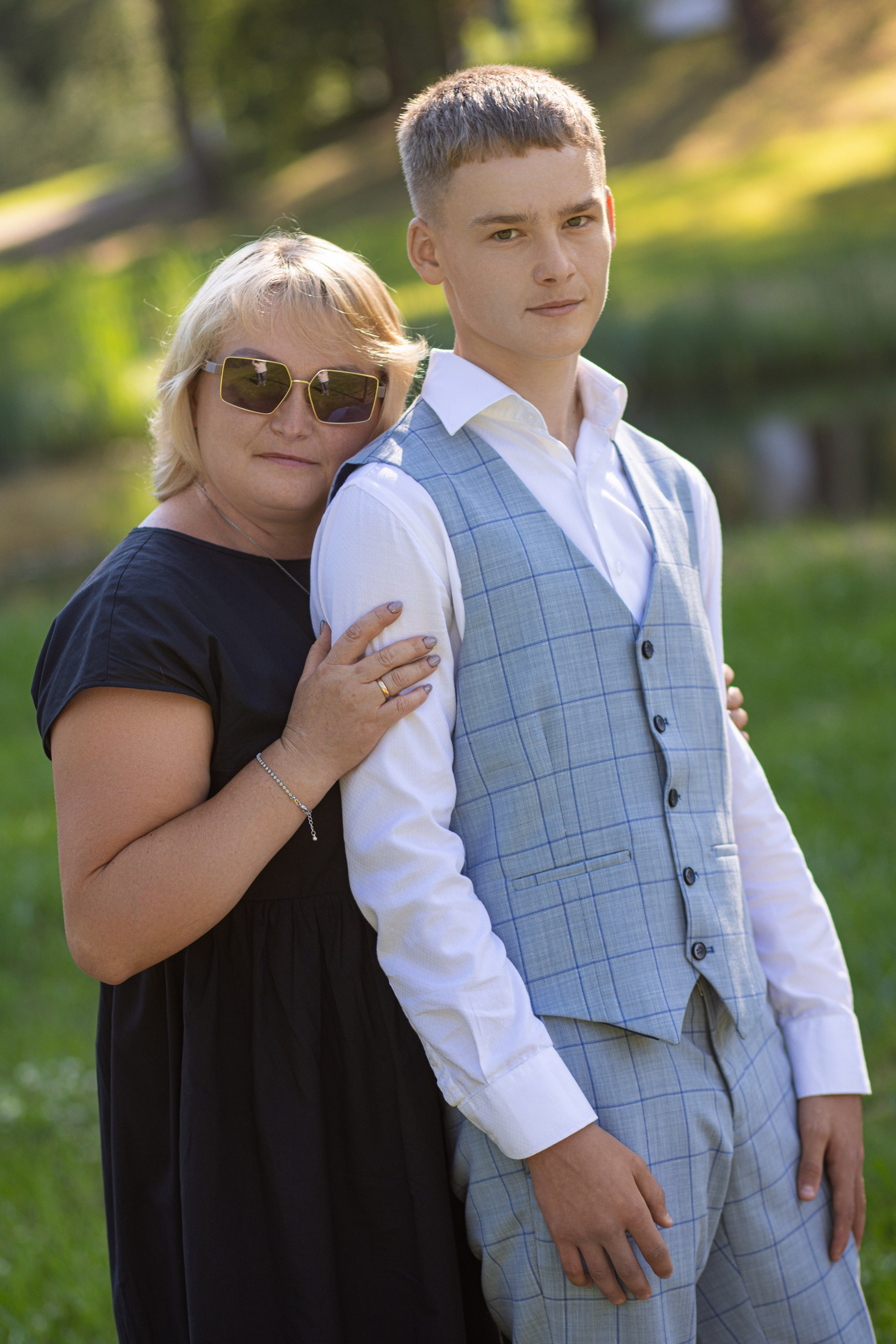 Фотосессия на выпускной. Школа № 12, 11 класс, 2024 г. Студия выпускных альбомов Остров