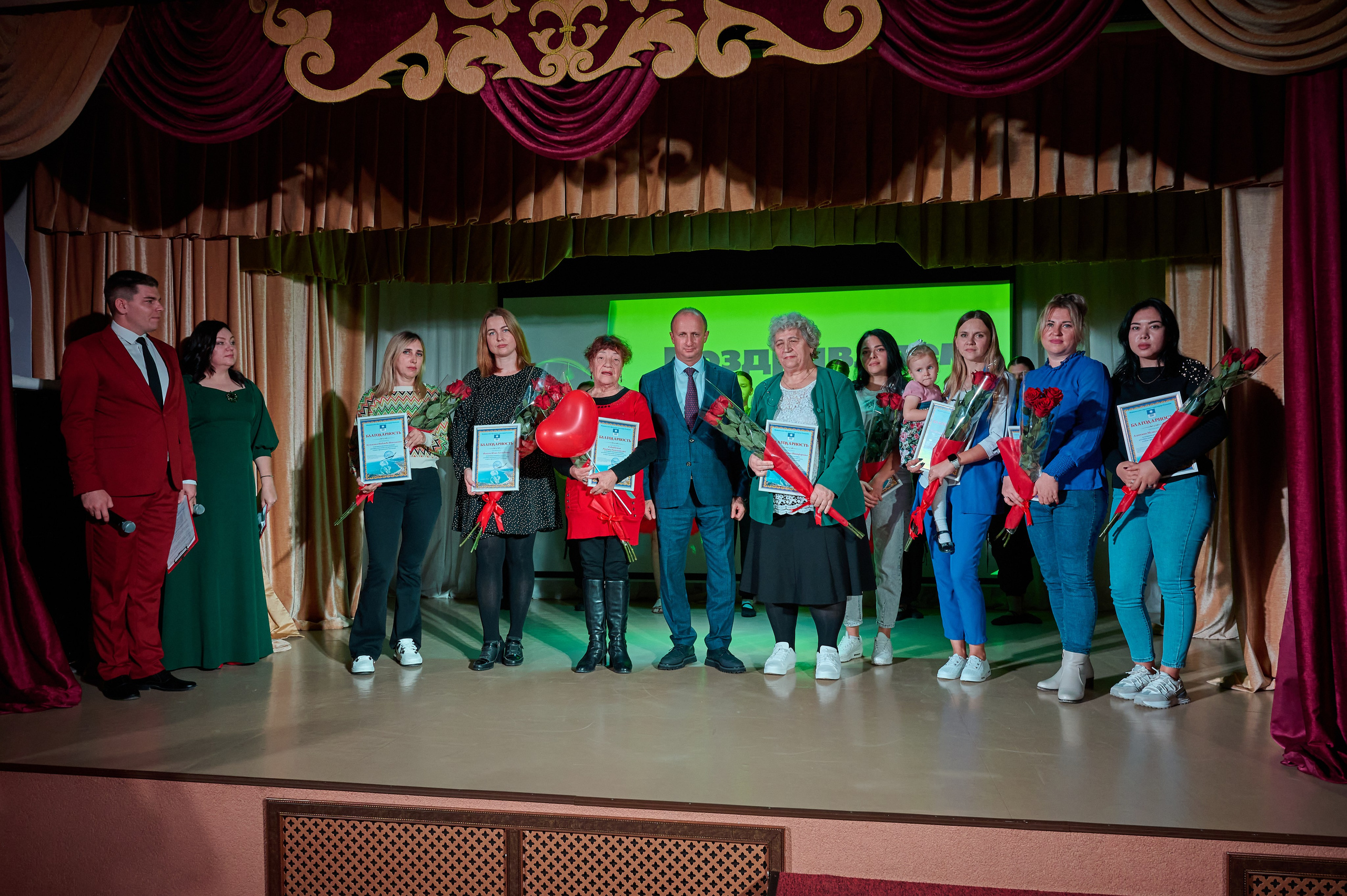 День матери ДК Виноградный. Жизнь курорта Кабардинка в фотографиях