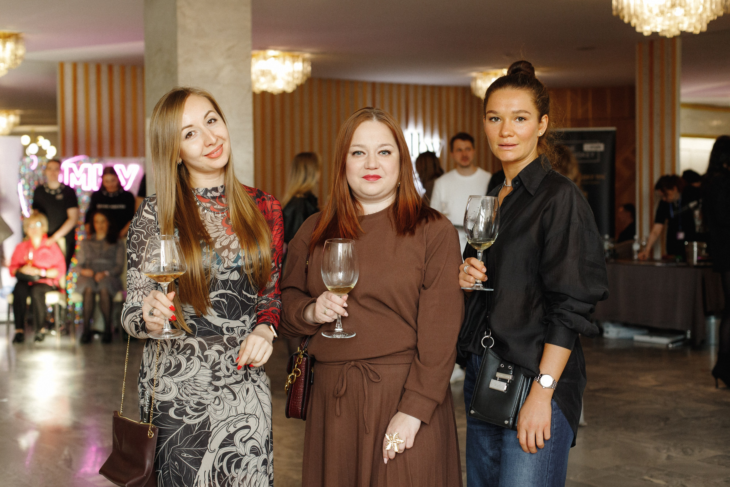 ФЕСТИВАЛЬ ИГРИСТЫХ ВИН. СВОИ. ФОТООТЧЕТЫ-СОБЫТИЯ-МЕСТА