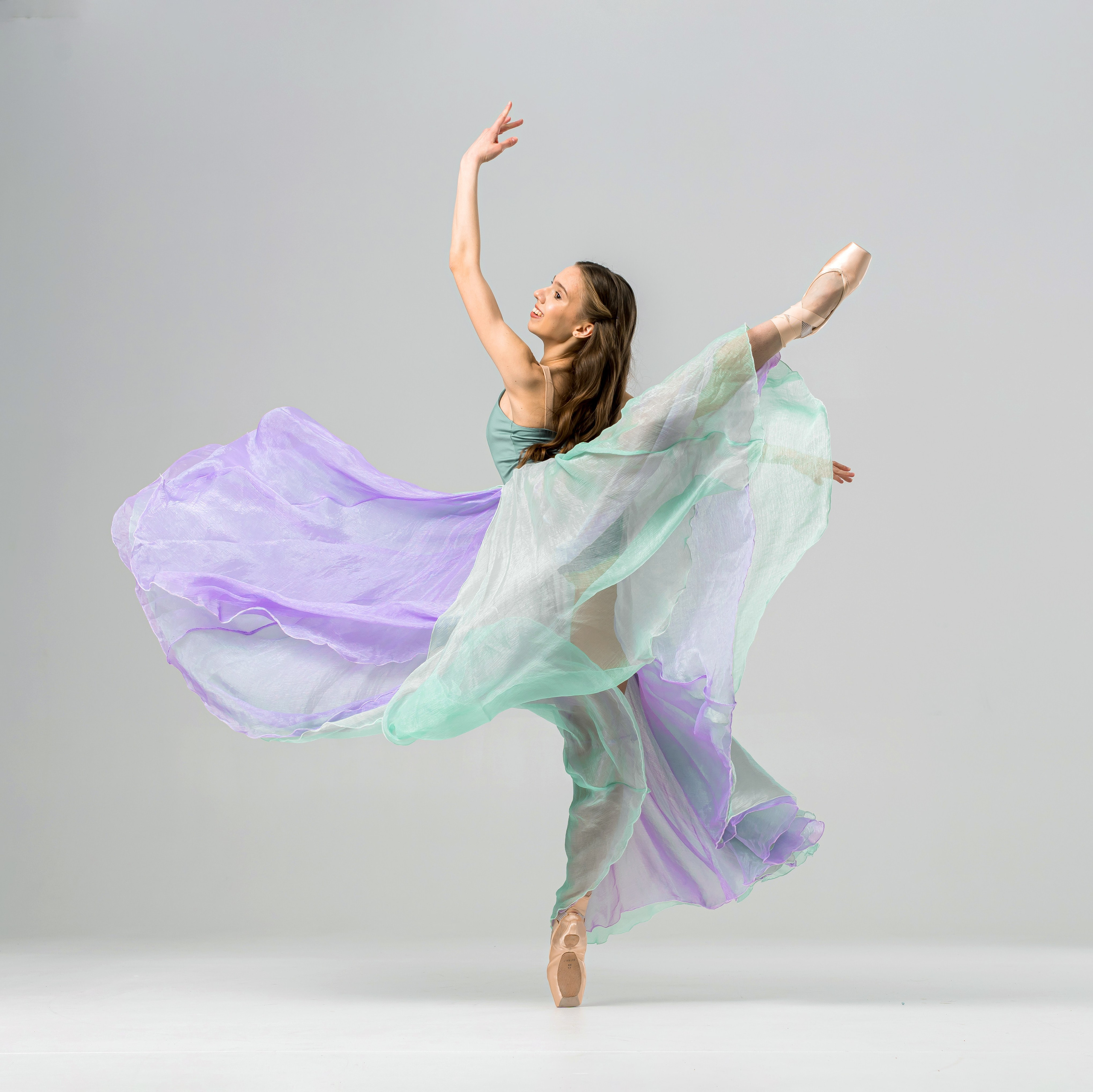 Изумрудно-сиреневая воздушная юбка напрокат для фотосессии. Балетный фотограф Алина Ханько — Душа Балета