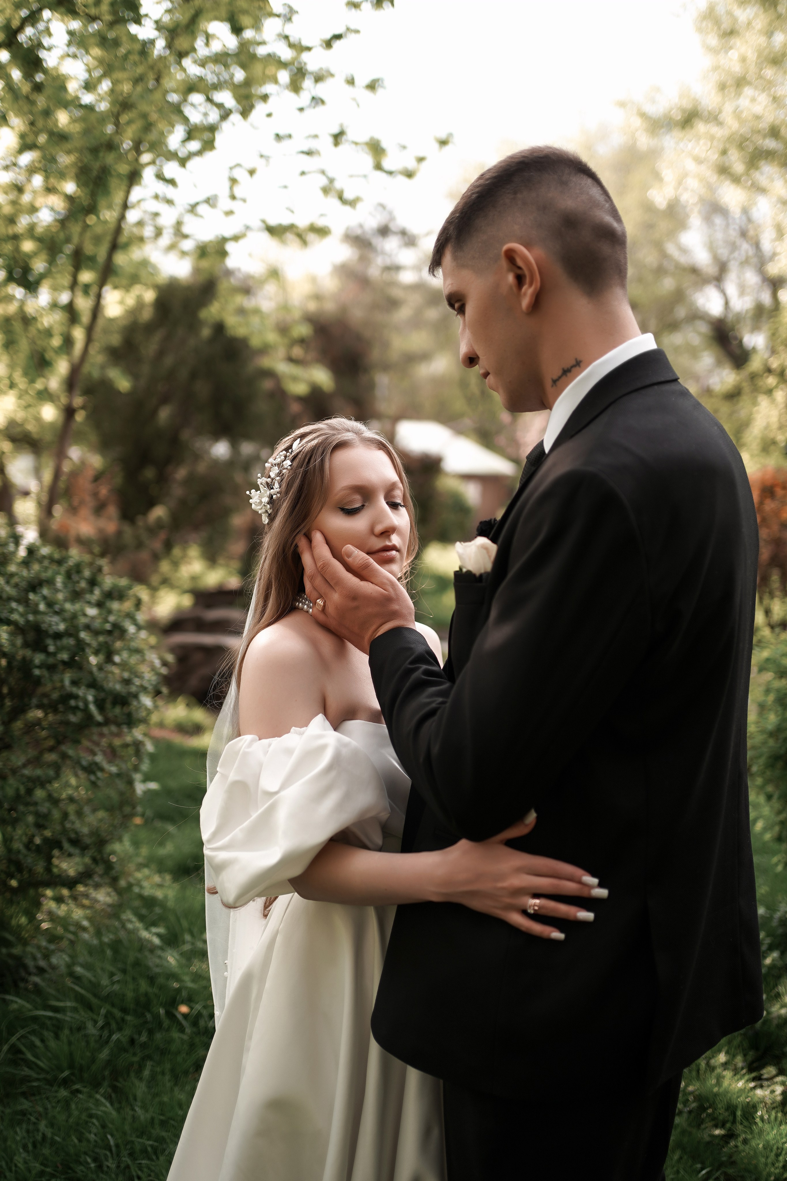 Свадебная фотосессия в парке имени Октябрьской Революции в г. Ростов-на-Дону. Свадебный фотограф в Ростове-на-Дону. Таинство Крещения и Венчания, семейные фотосессии. Алёна Чёботова