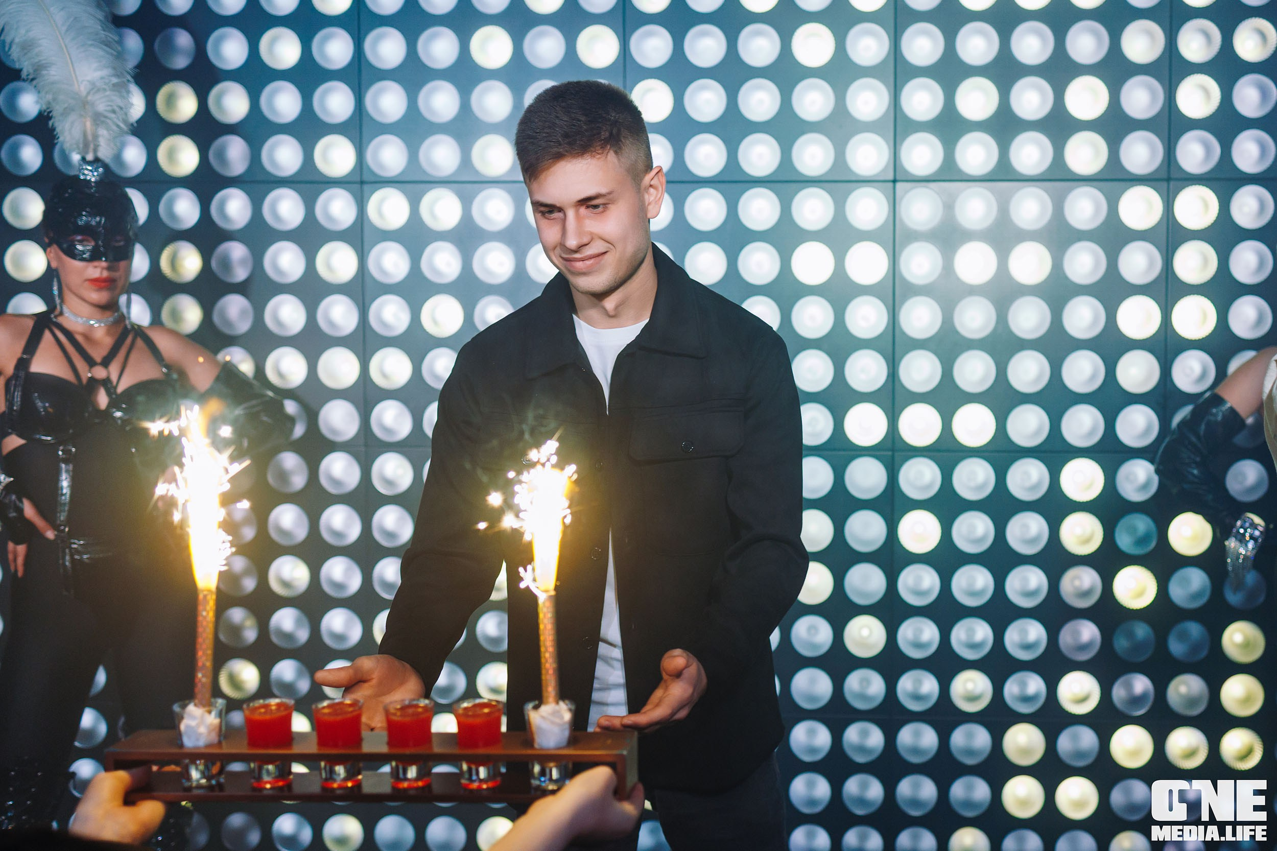 Фоторепортаж из Эйфории. One Media Life: фоторепортажи, фотоотчеты с мероприятий и заведений