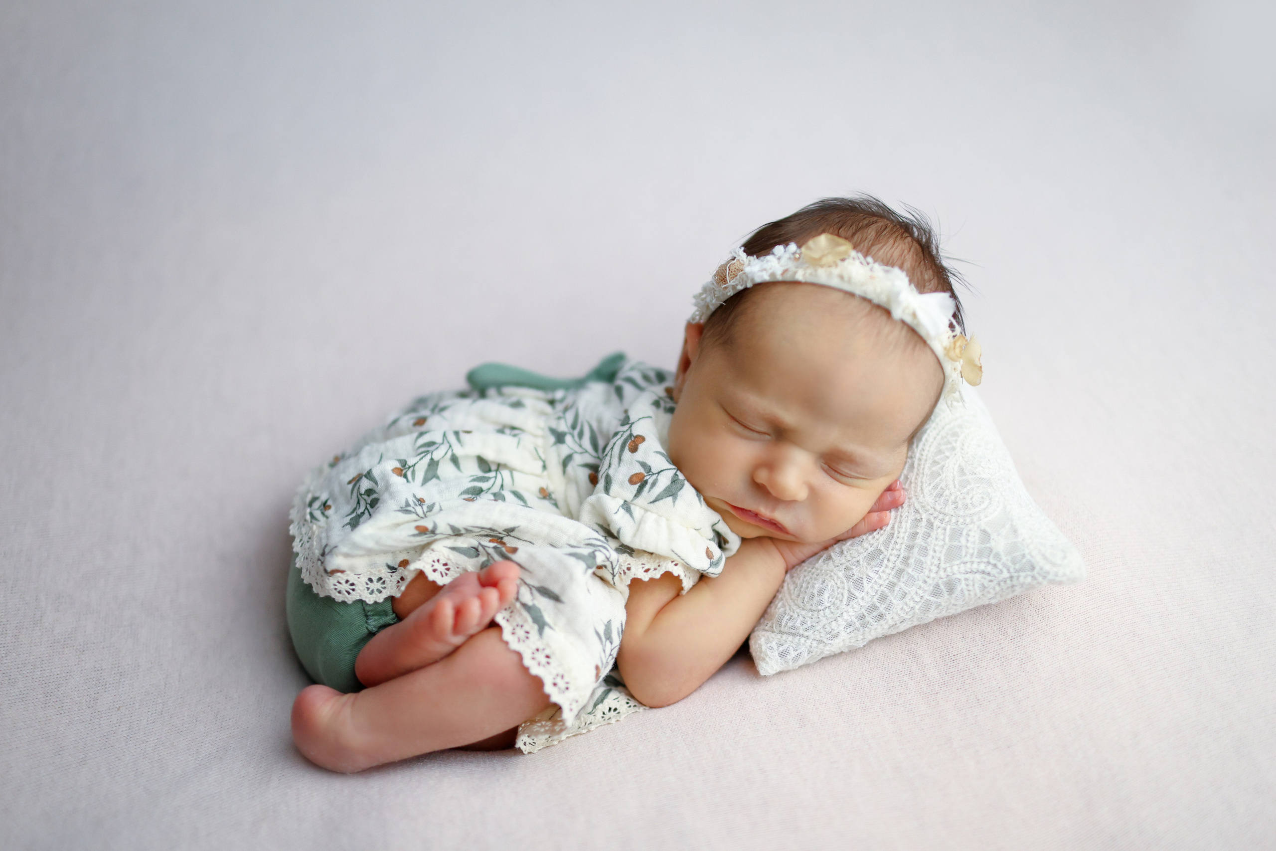 Новорожденные. Нина Зеленева фотограф новорожденных