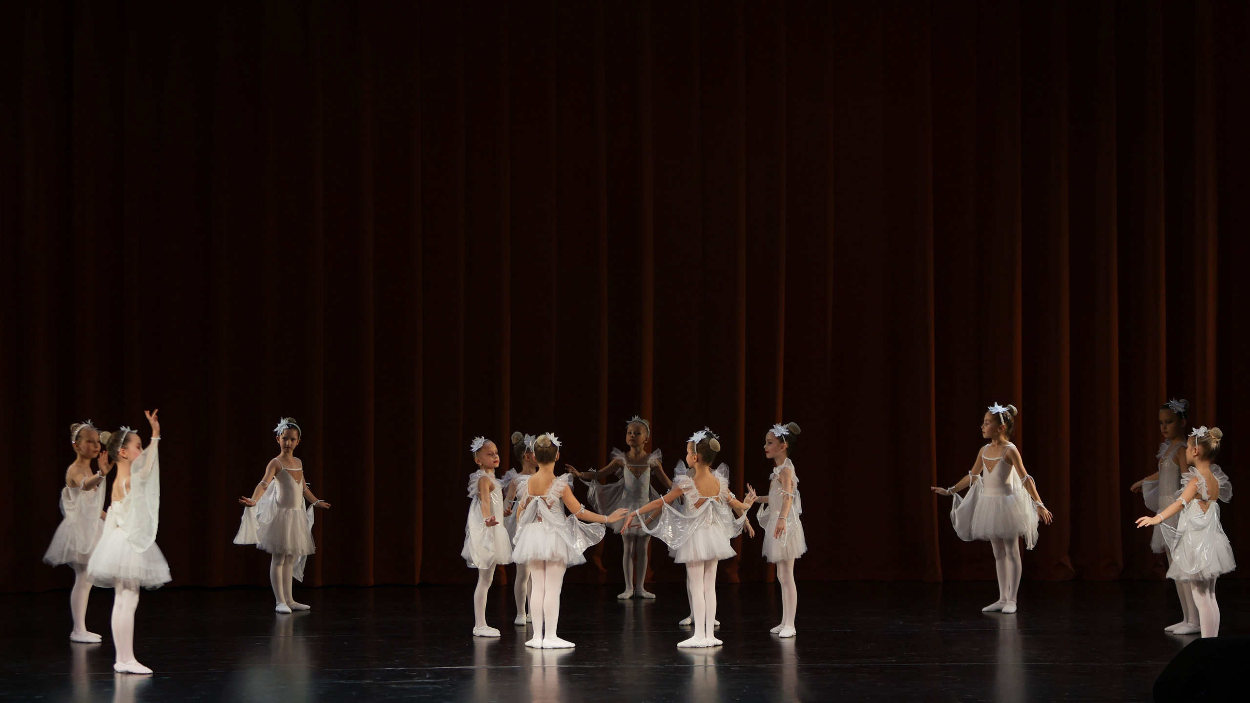 Фестиваль хореографического искусства «КУБОК ЛЕГЕНДЫ — 2025». Выпускные альбомы и школьный фотограф в Подольске, Троицке, Щербинке, Москве и Московской области