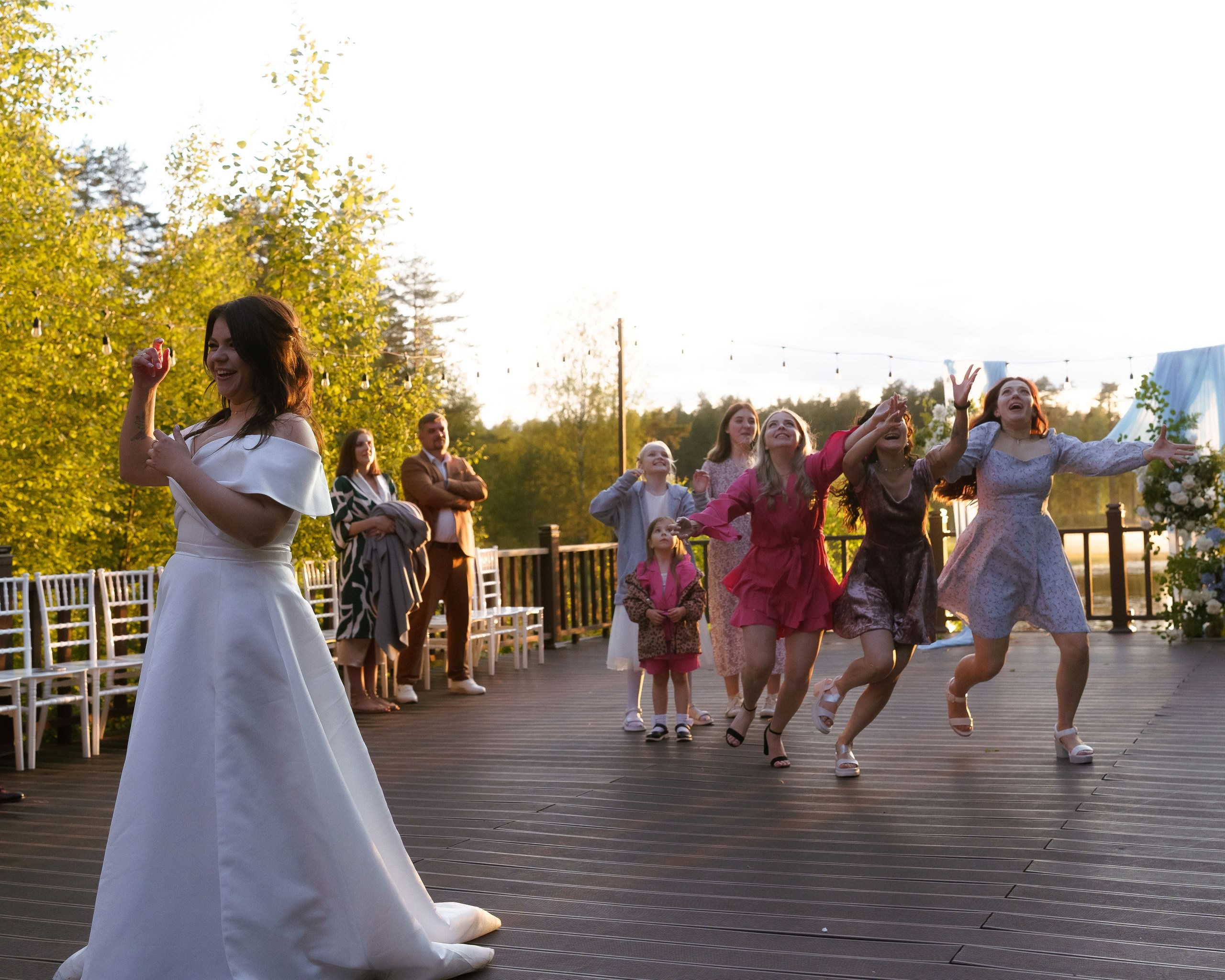 Мария и Михаил — прогулка у озера и церемония. Свадебный фотограф Дмитрий Родионов — Санкт-Петербург и Ленинградская область