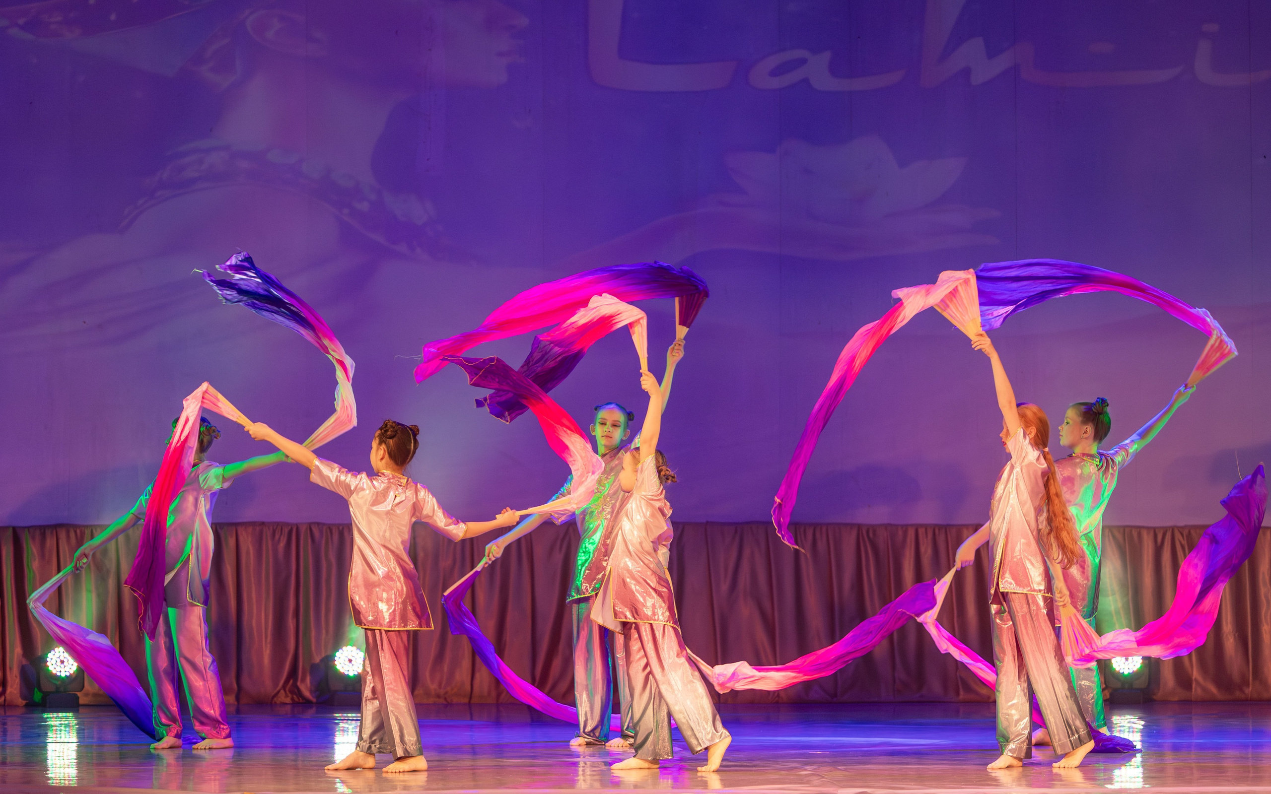 Студия «Lamis» отчетный концерт 2025. Выпускные альбомы и школьный фотограф в Подольске, Троицке, Щербинке, Москве и Московской области