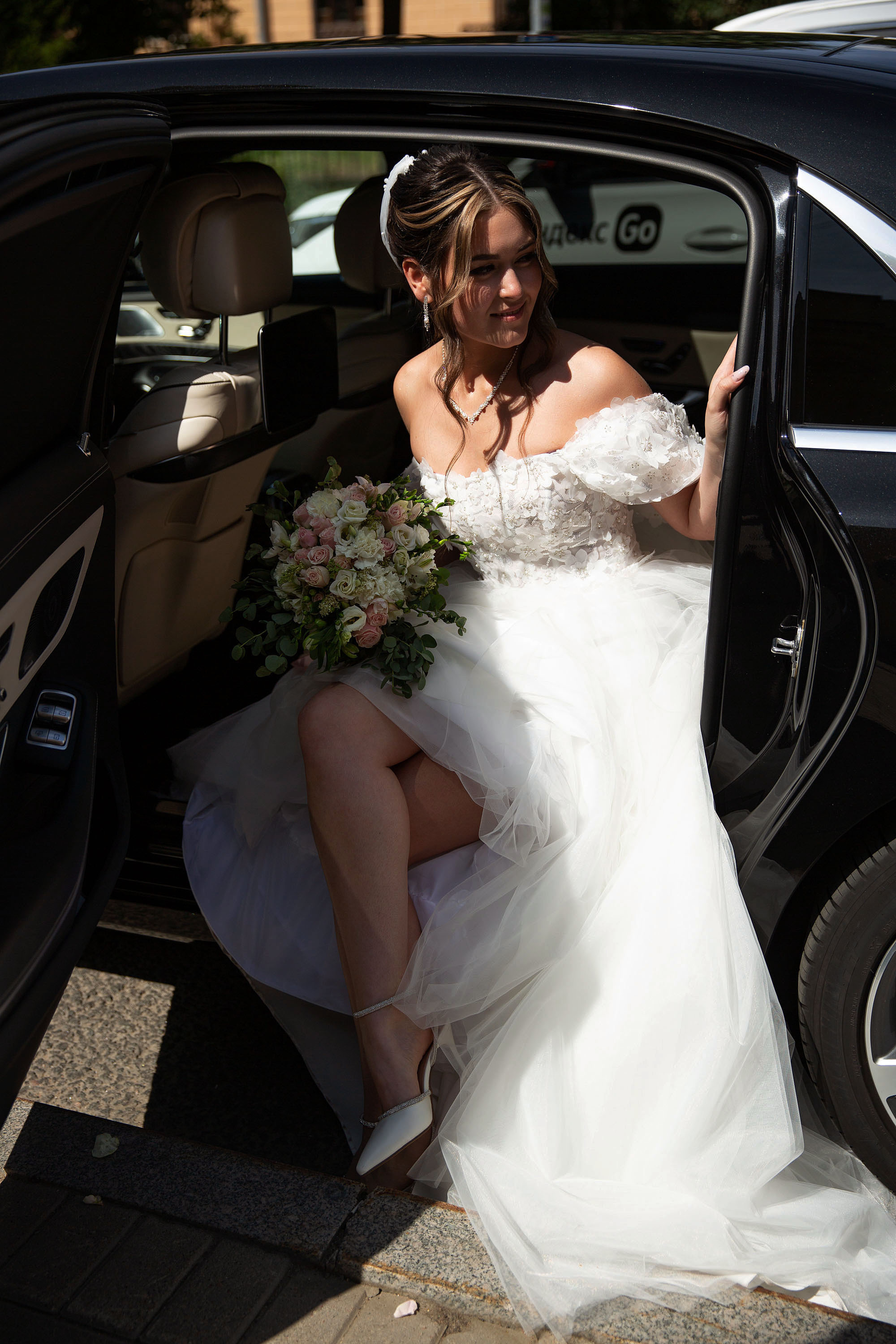 Анонс свадебной серии у Мариинского дворца. Свадебный и портретный фотограф в Санкт-Петербурге Надежда Чечулина