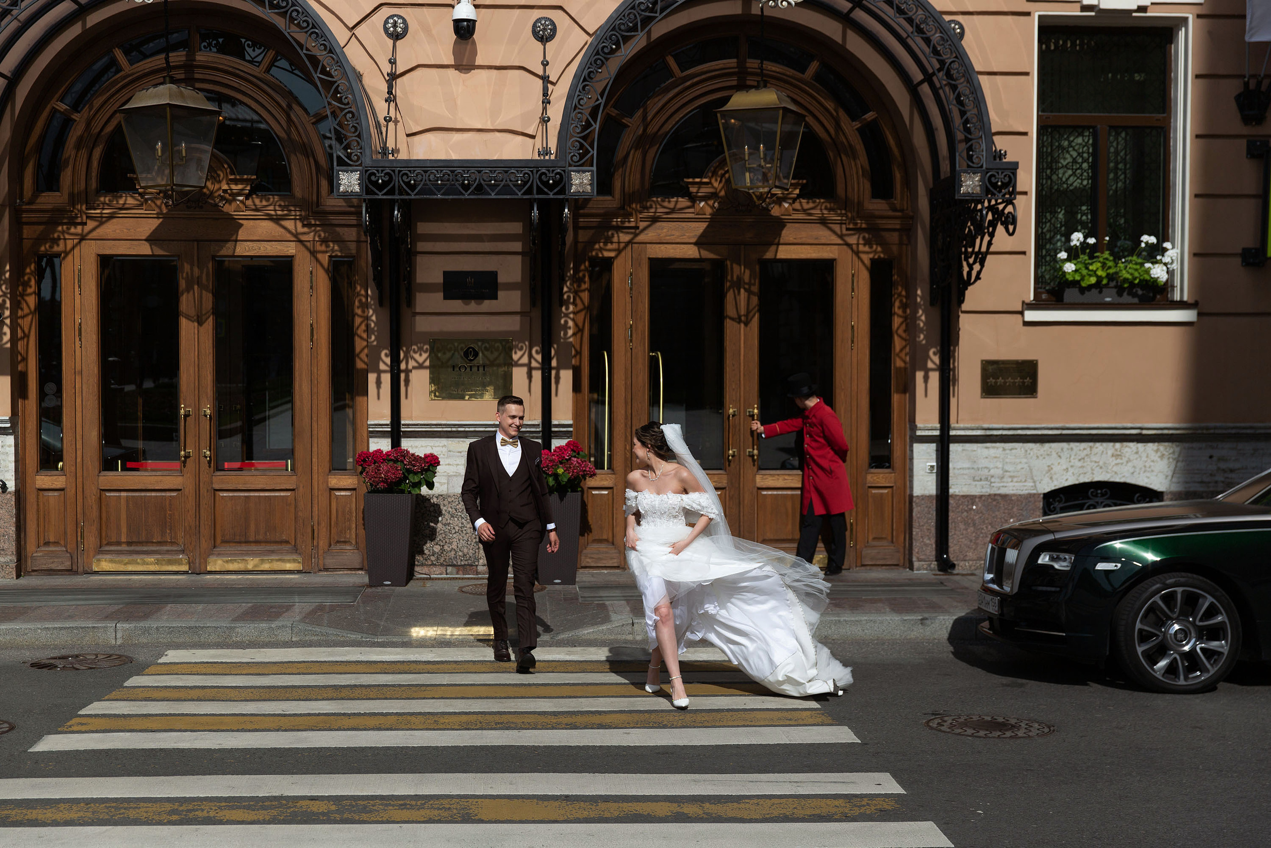 Анонс свадебной серии у Мариинского дворца. Свадебный и портретный фотограф в Санкт-Петербурге Надежда Чечулина