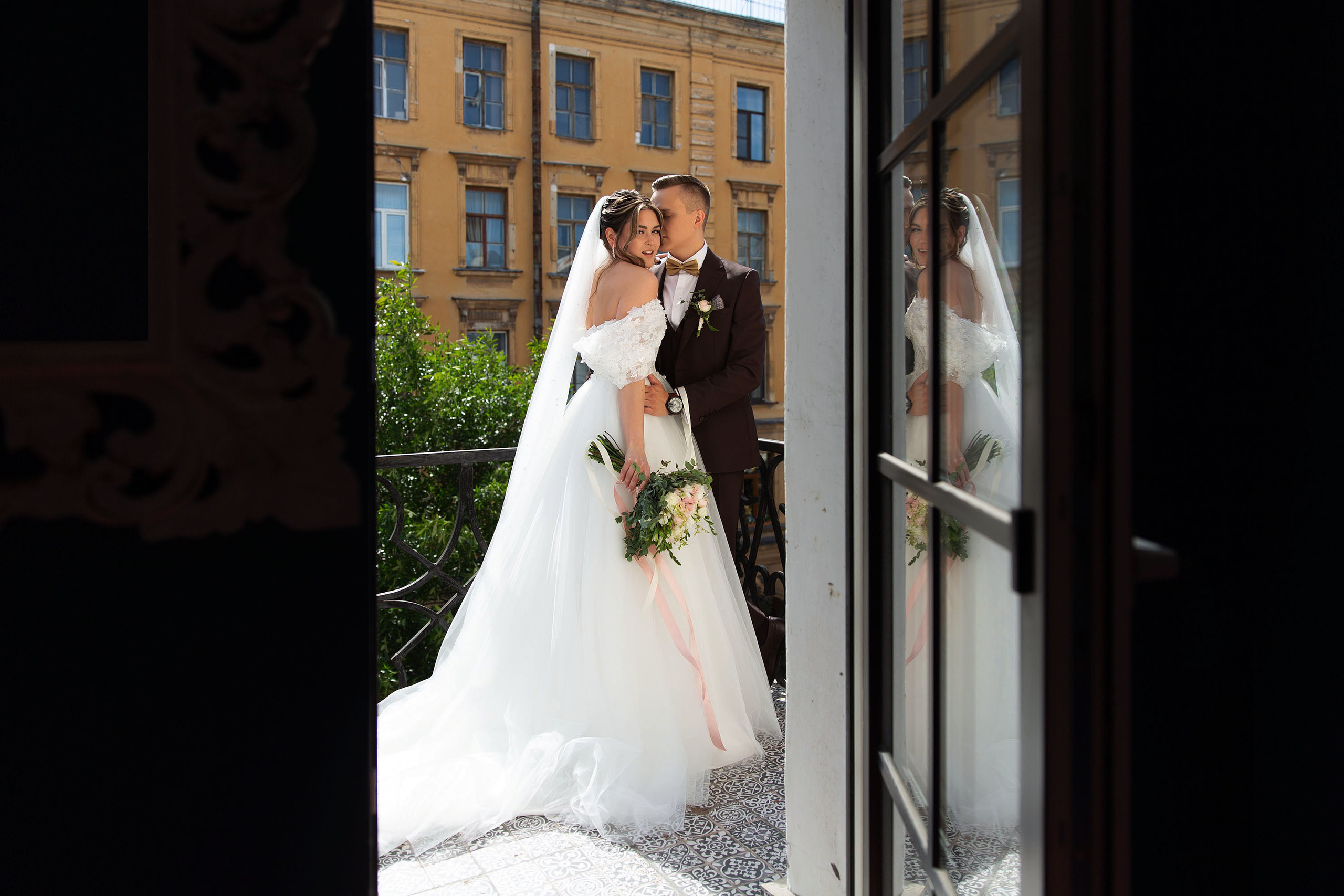 Анонс свадебной серии у Мариинского дворца. Свадебный и портретный фотограф в Санкт-Петербурге Надежда Чечулина