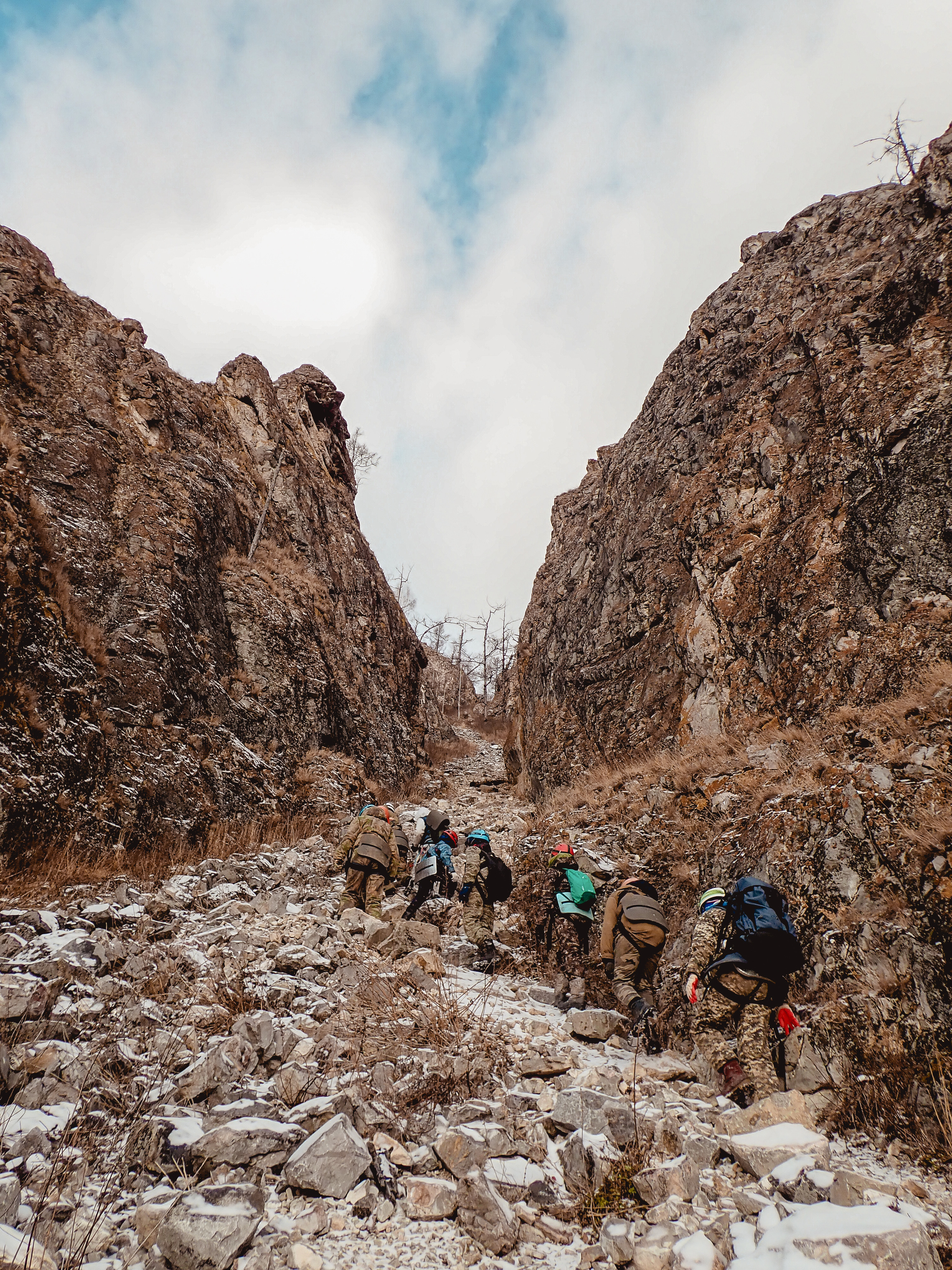Пещерные чародеи. Детские программы Школа безопасности Новосибирск