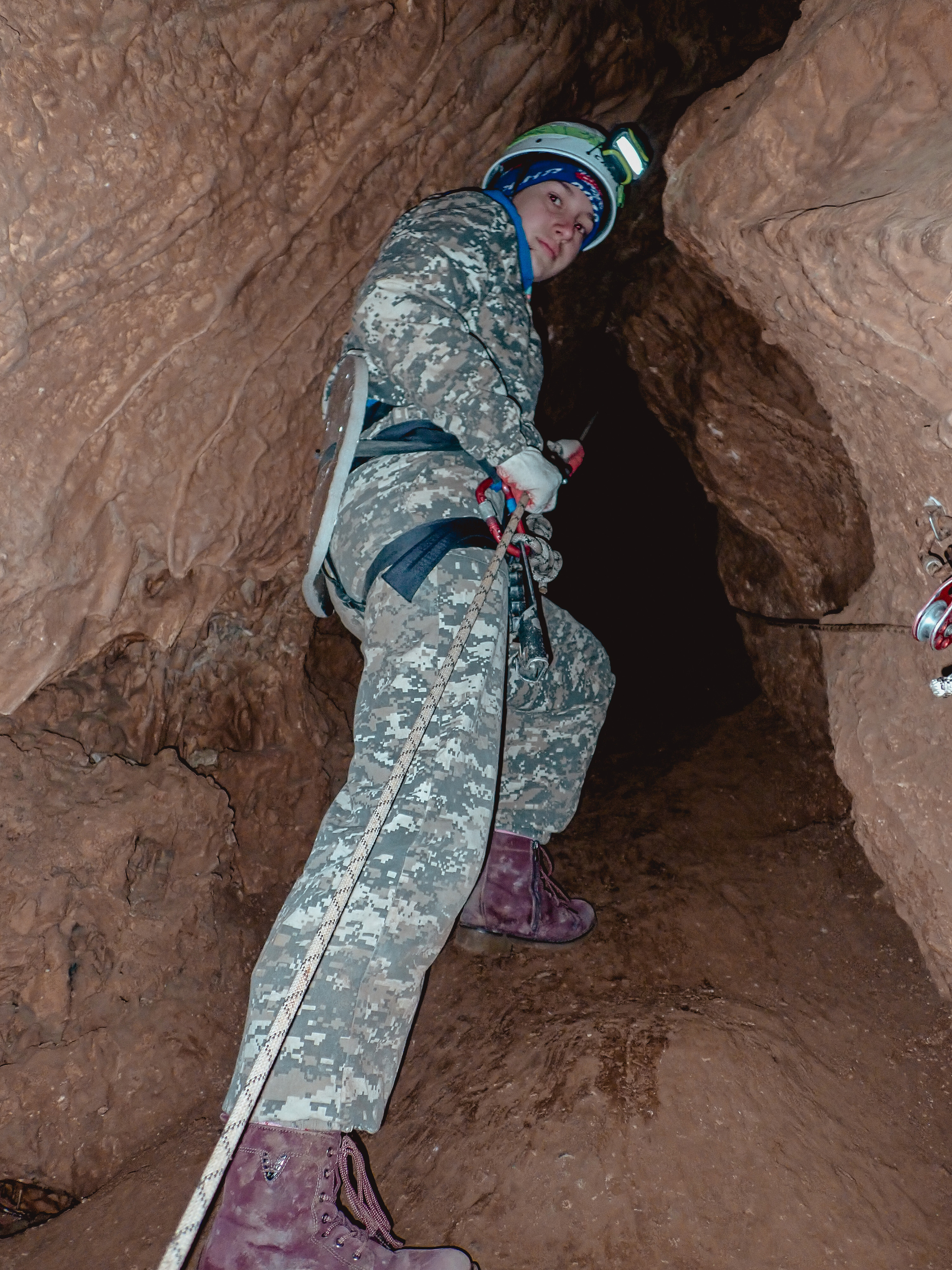 Пещерные чародеи. Детские программы Школа безопасности Новосибирск