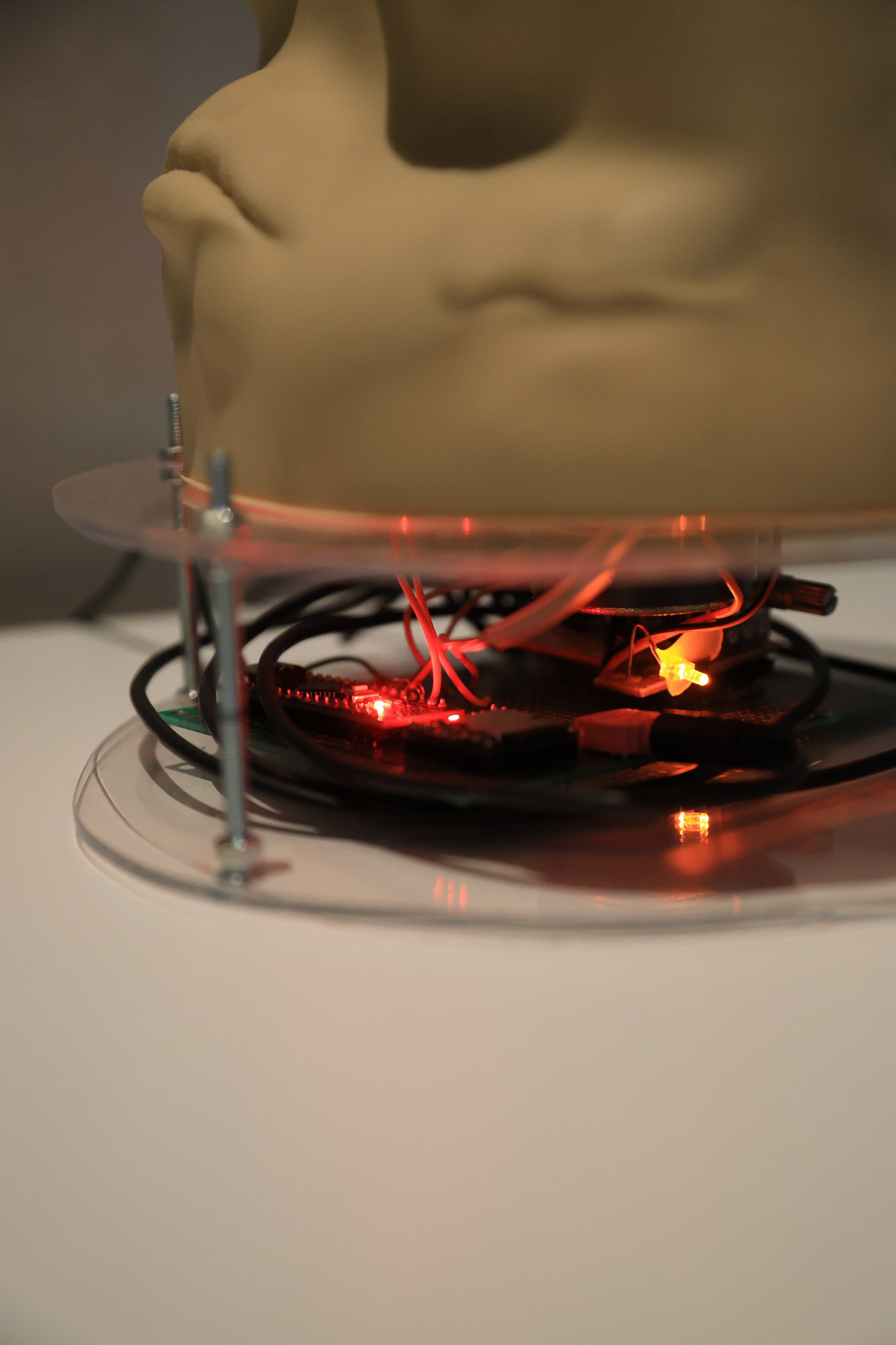 БЕЗ НАЗВАНИЯ