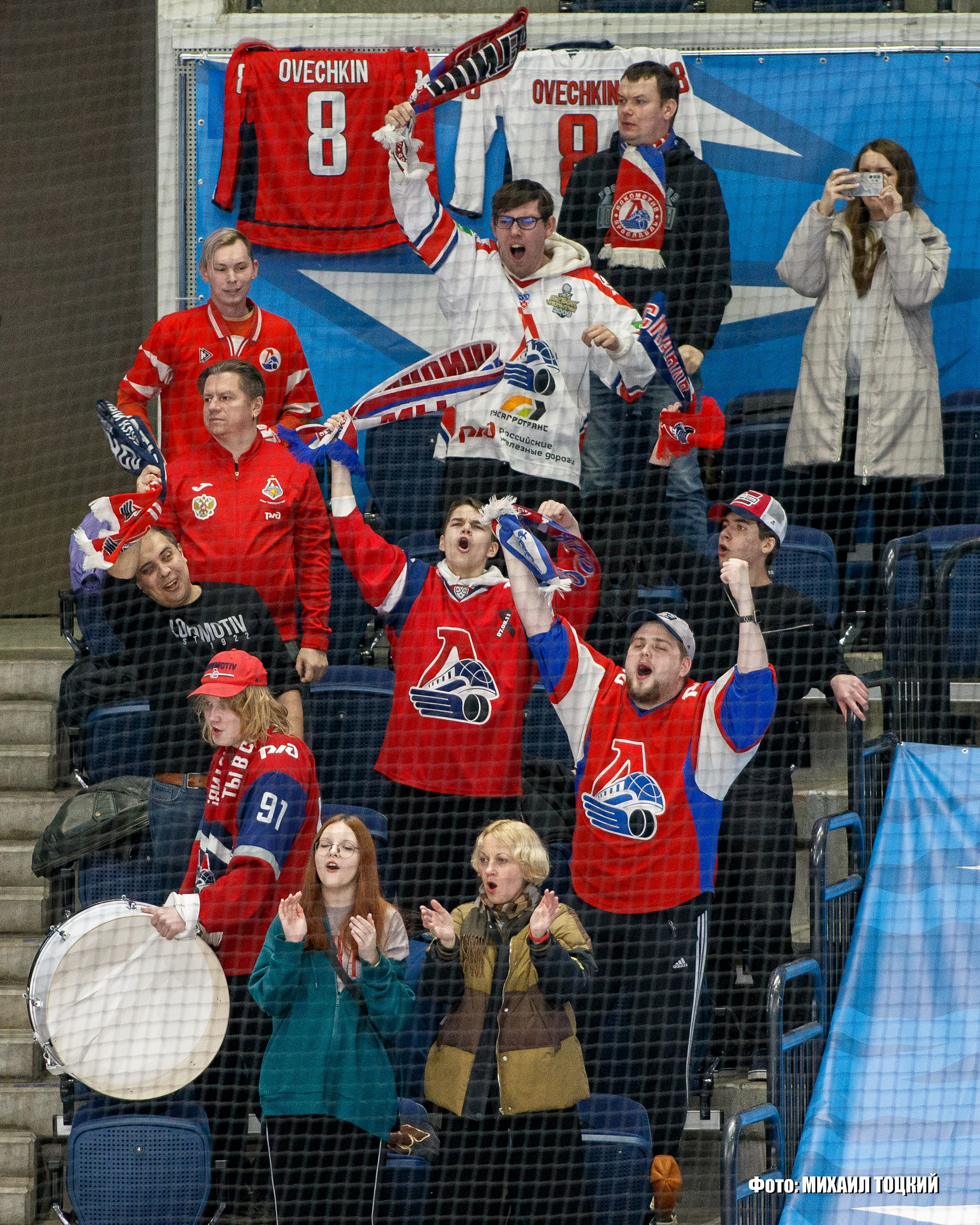 Фоторепортаж Плей-офф МХЛ. МХК Динамо (Москва) — Локо (Ярославль). Михаил Тоцкий портретный и репортажный фотограф в Москве